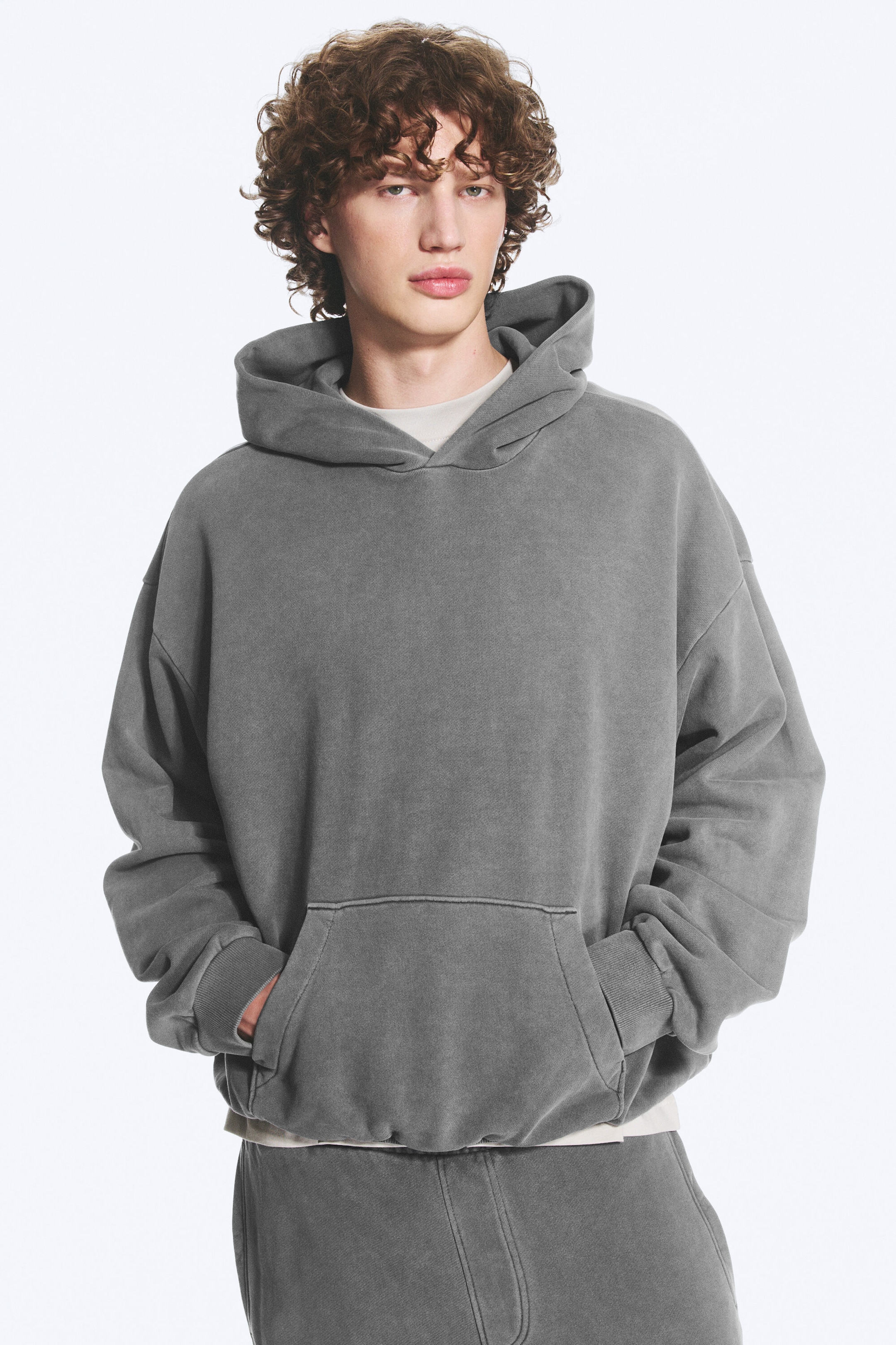 Tvättad Grå - Ledig Hoodie i kraftig bomull - 1