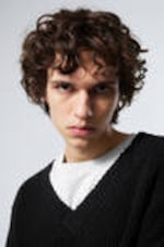 Black - Boxy Knitted V-neck Sweater - 2