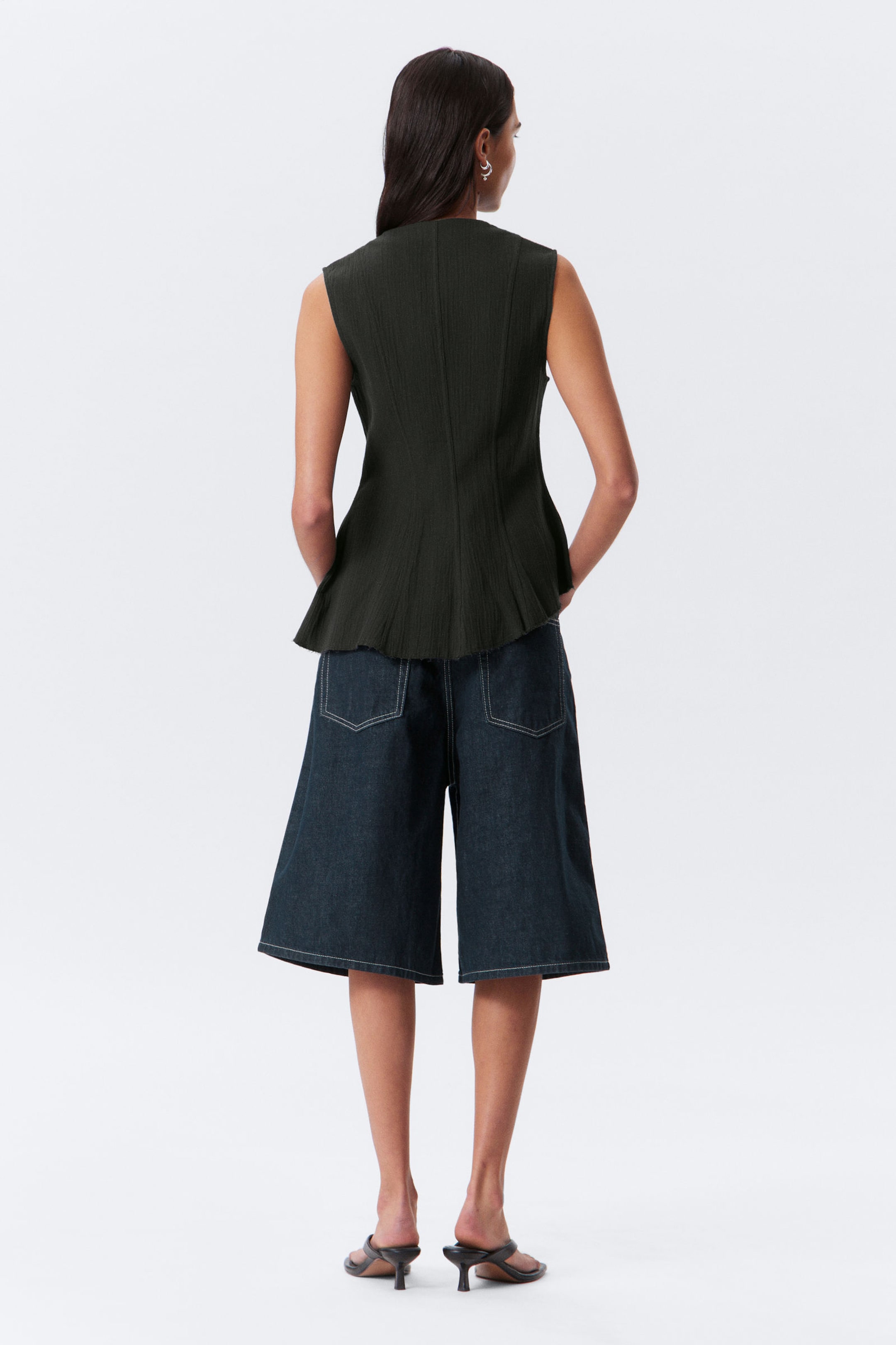 Dunkelgrau - Ärmelloses asymmetrisches Schößchen-Top - 3