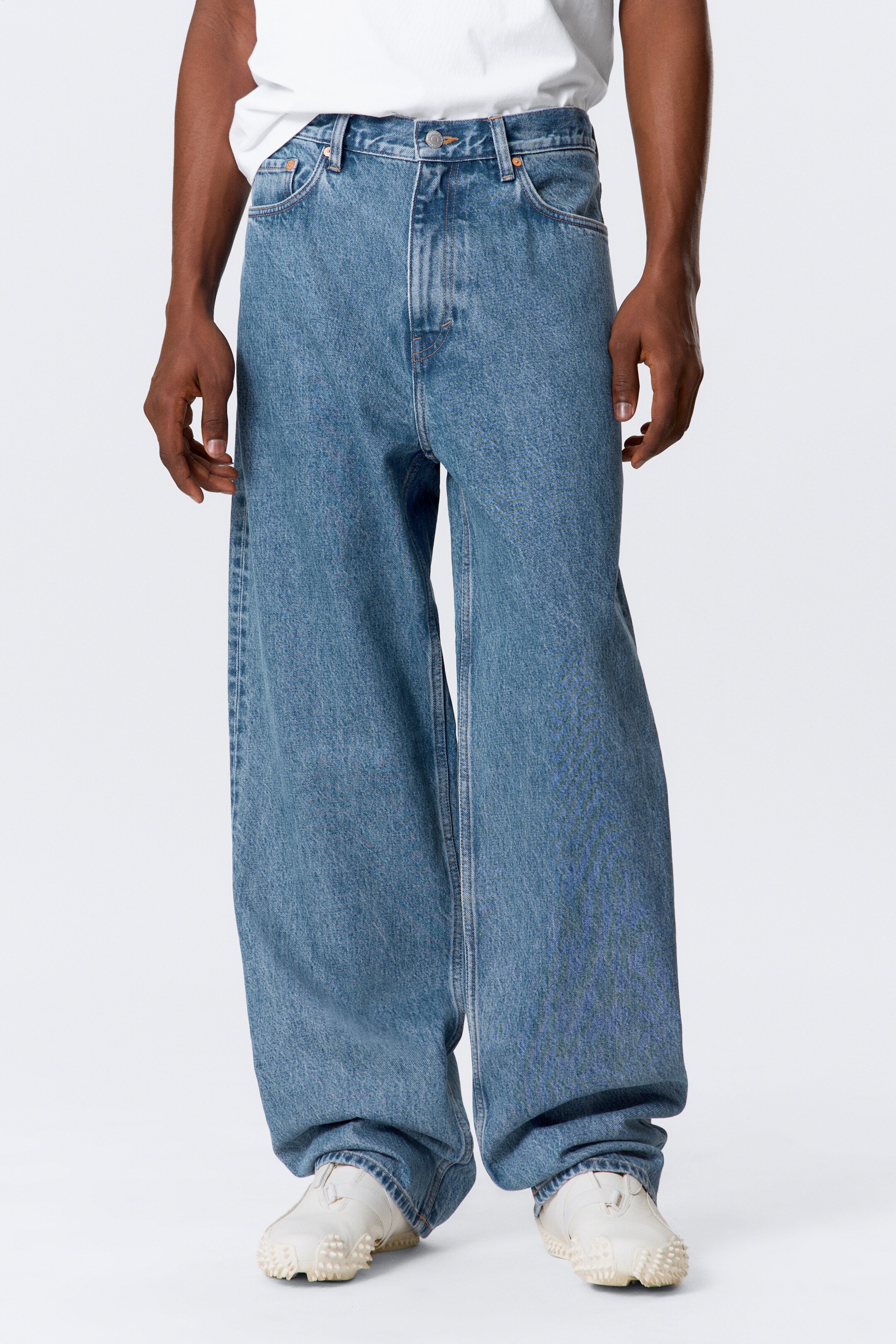 Προβολή μεγαλύτερης εικόνας: Galaxy Loose Straight Leg Jeans - 90s Blue - Μπλε Μεσαίο - Men | H&M GR 5