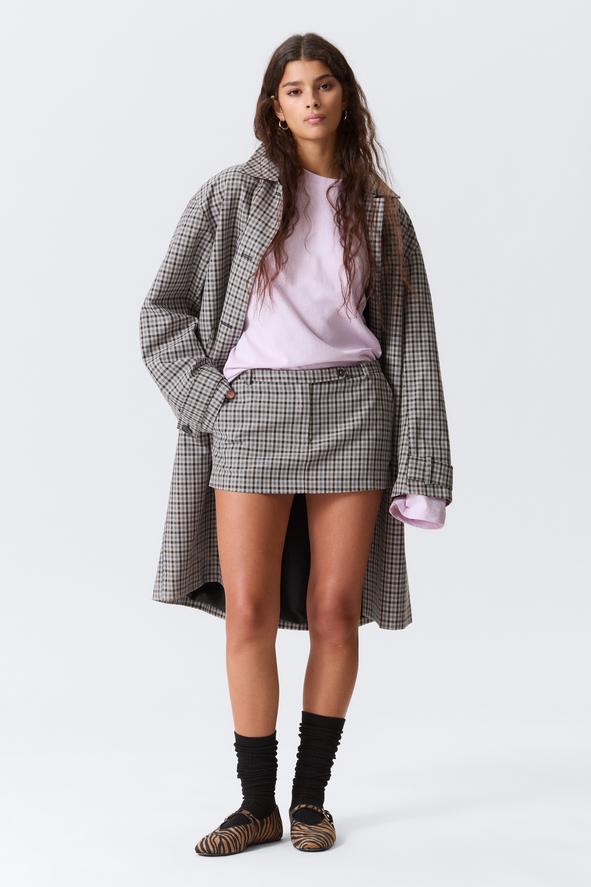 Mini-jupe ajustée taille basse en tissu de costume - Blanc à carreaux/Noir