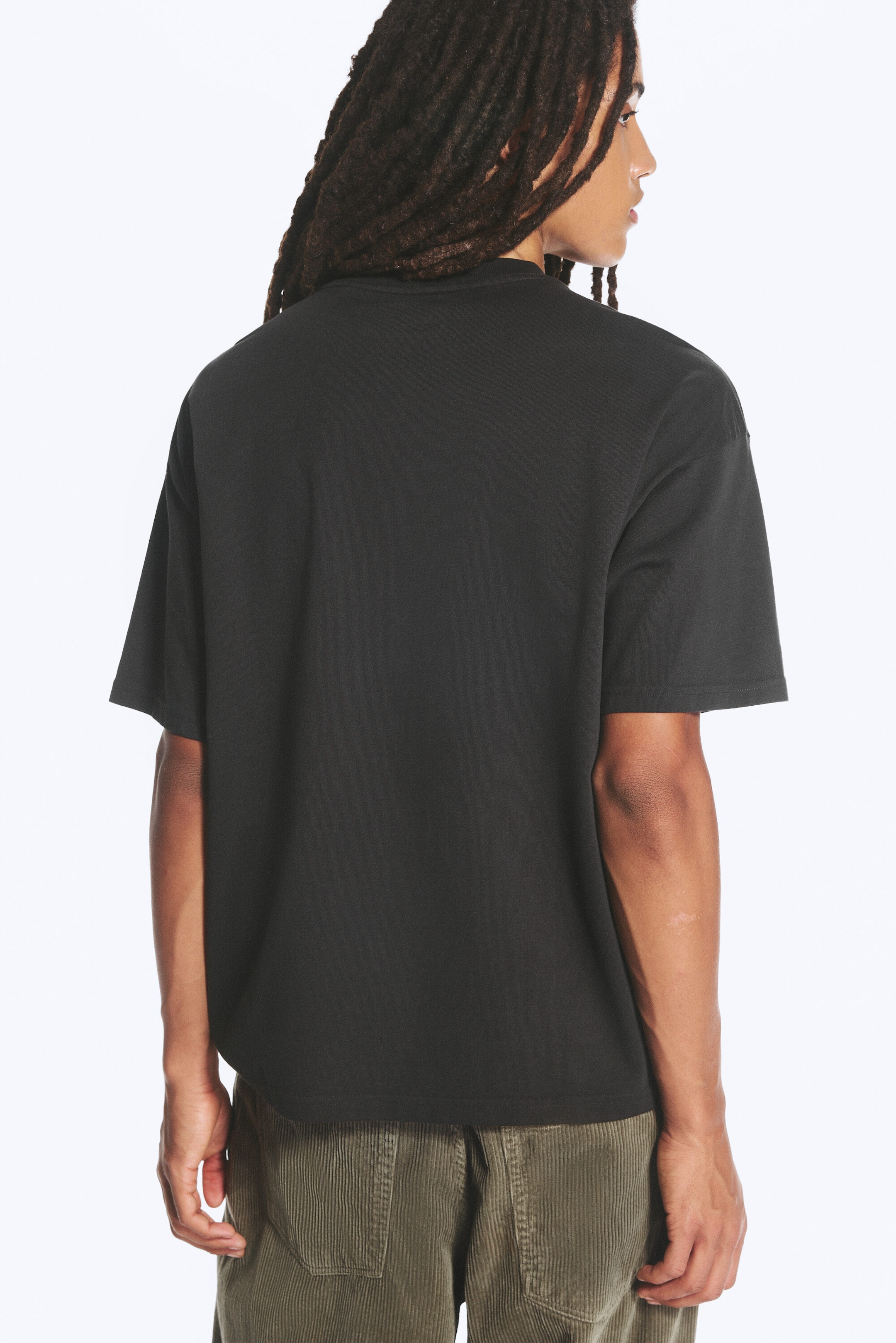 Ausgewaschenes Dunkelgrau - T-SHIRT MIT ENTSPANNTER PASSFORM - 2