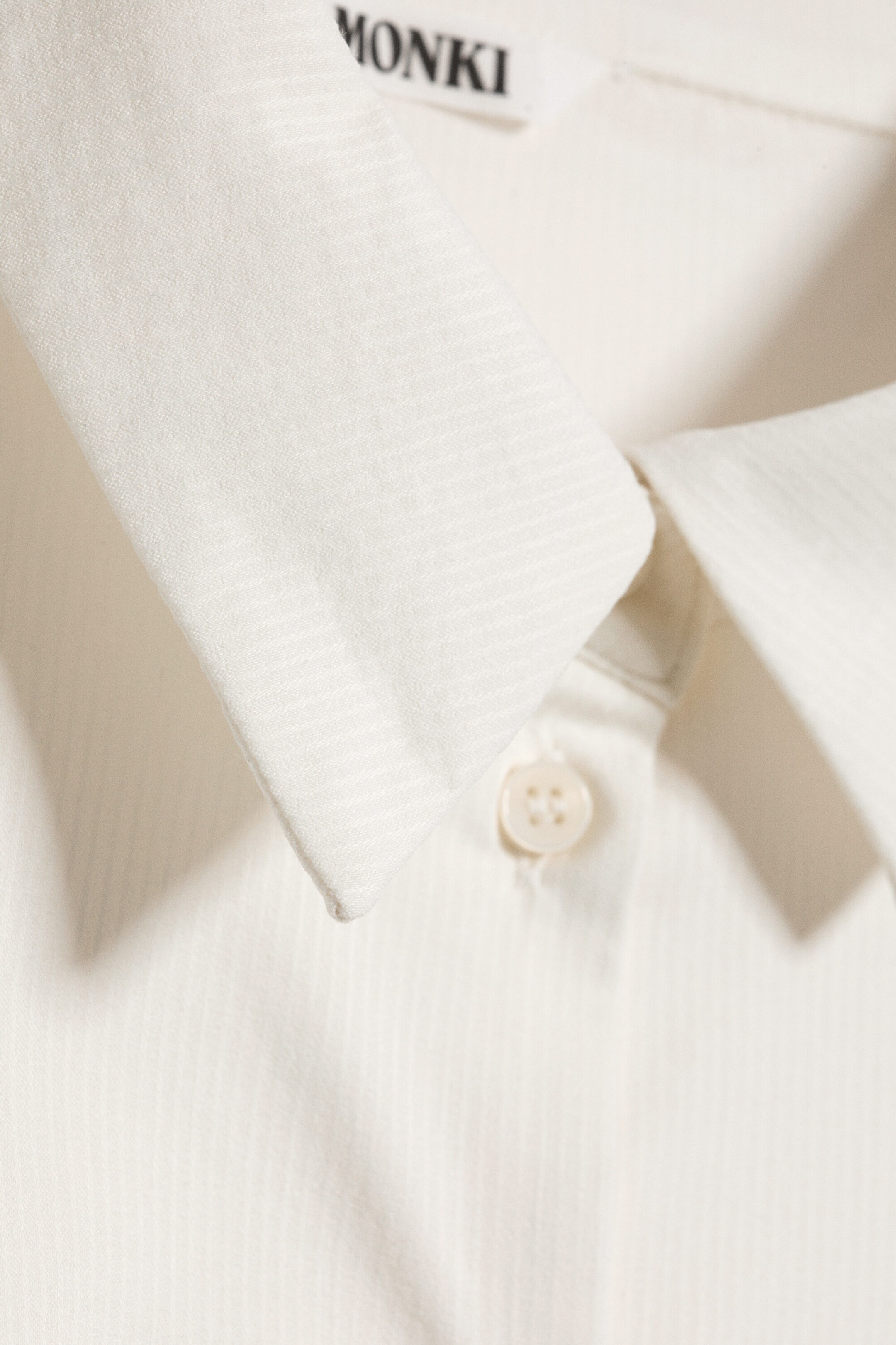 White - Fitted Buttoned Shirt - 4