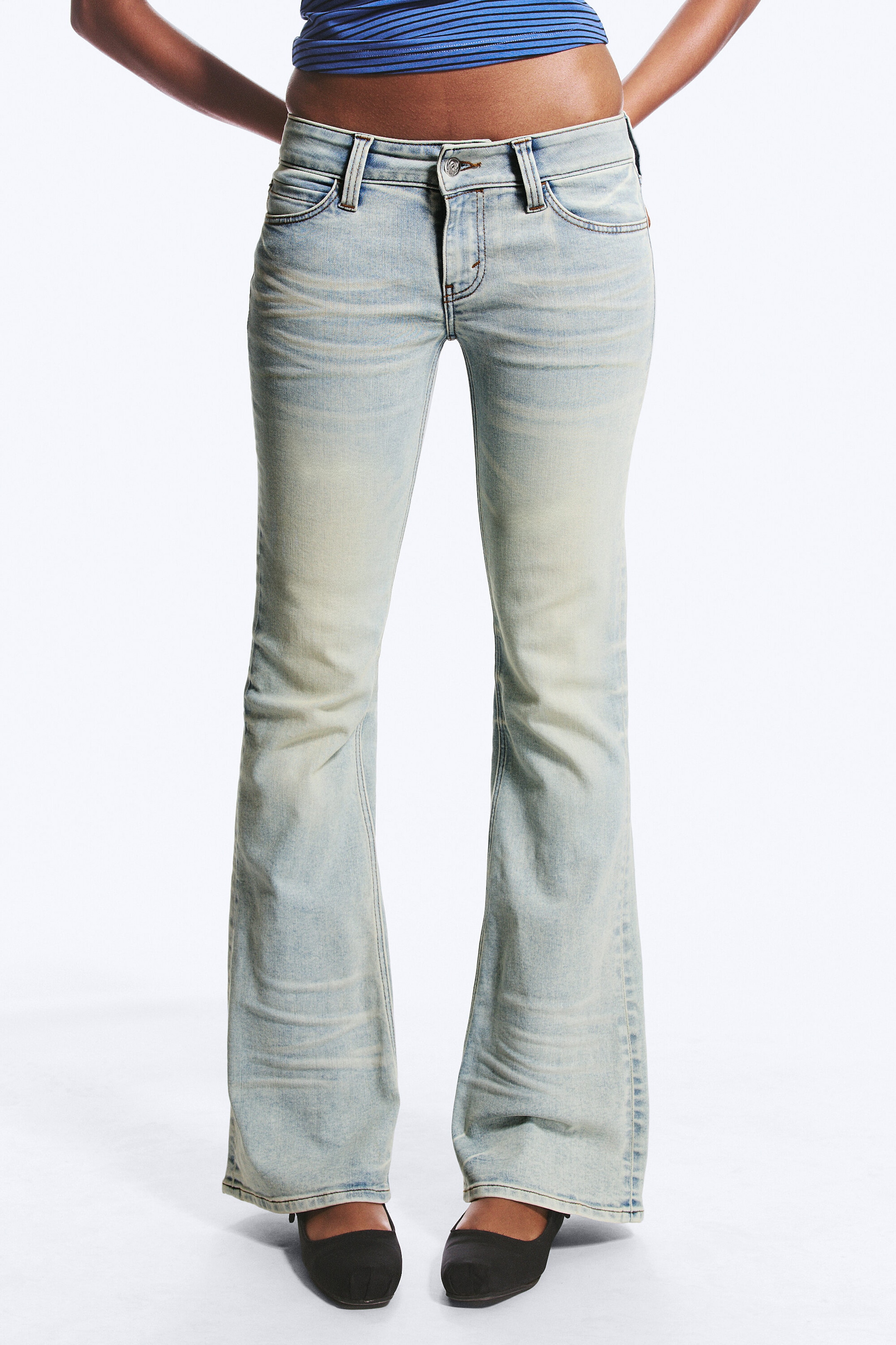 Glacier Blue - Hellblau - Booty Bei Low Rise Skinny Bootcut Jeans - 2