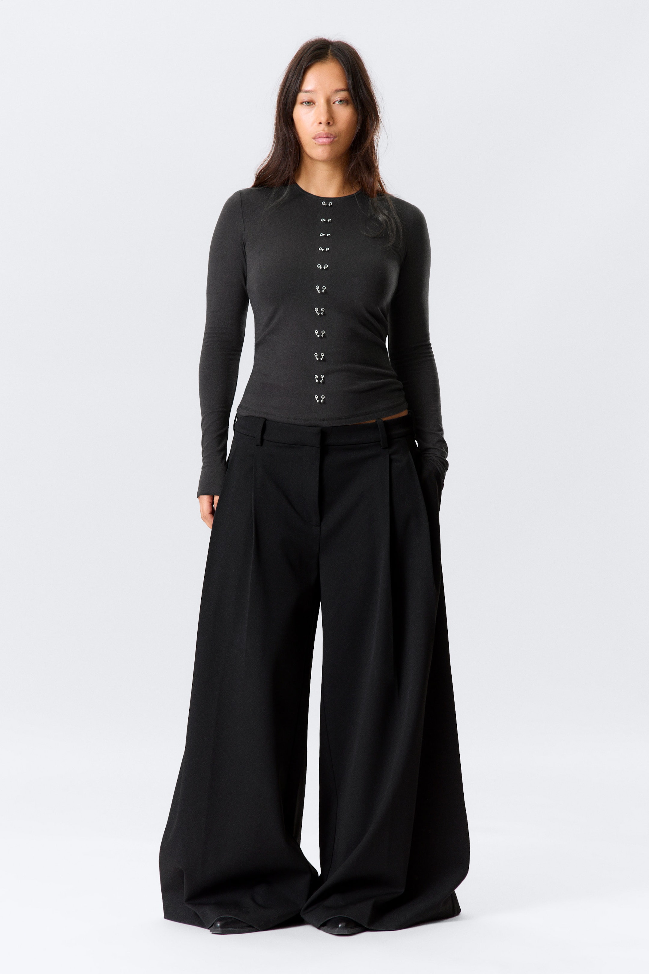 Black - Pierced Long-Sleeved Top - 2