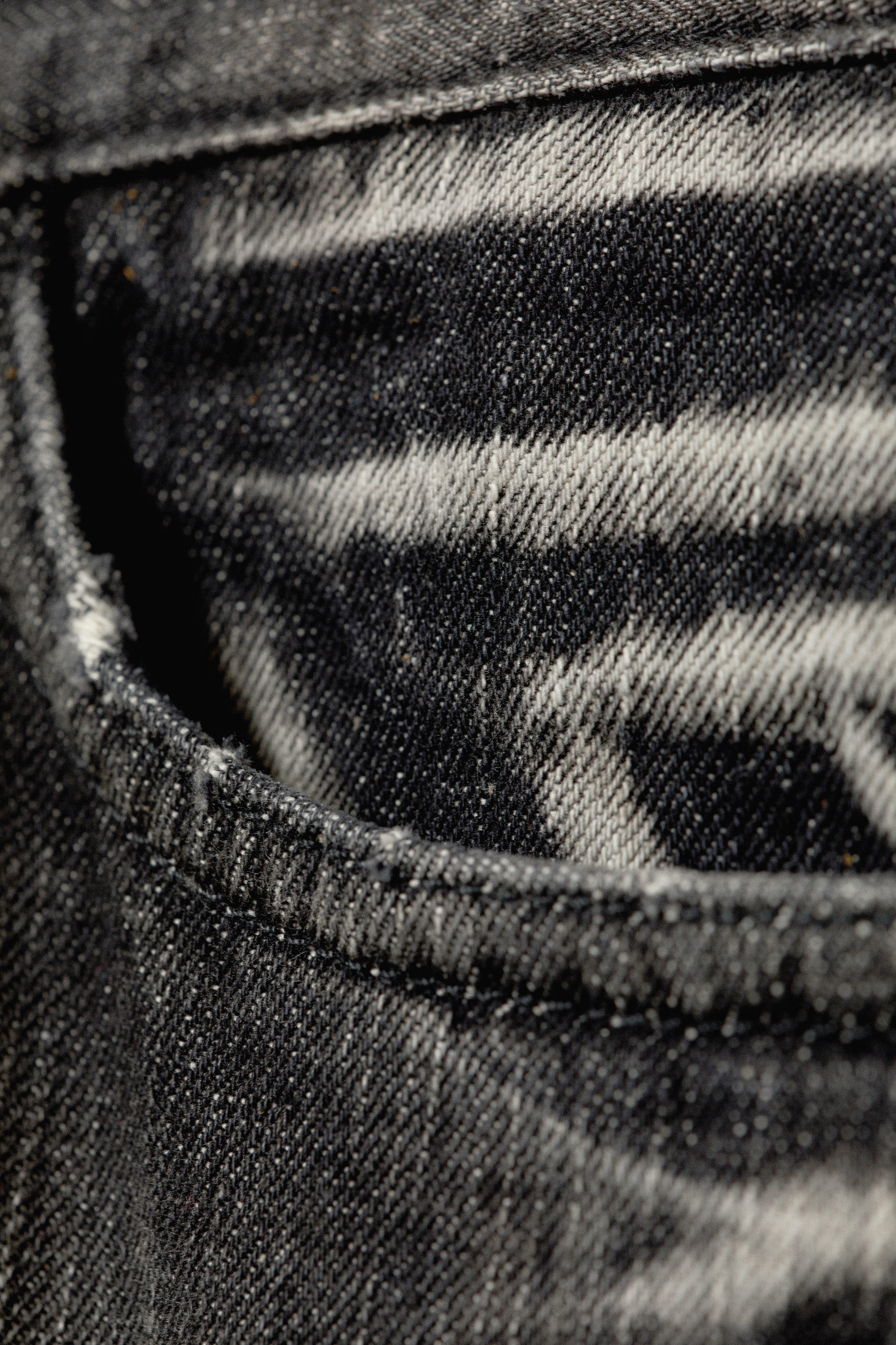 Black Moon - Washed Black - Boo Bootleg Low Waist Regular Bootcut Jeans - 1