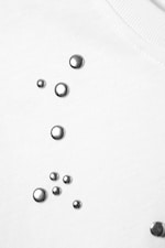 Weiß - Gothic Face Print - Boxy T-Shirt mit Nieten und Grafik - 4