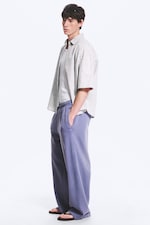 Verwaschenes Blau - Sweatpants mit mittelhohem Bund und geradem Bein - 1