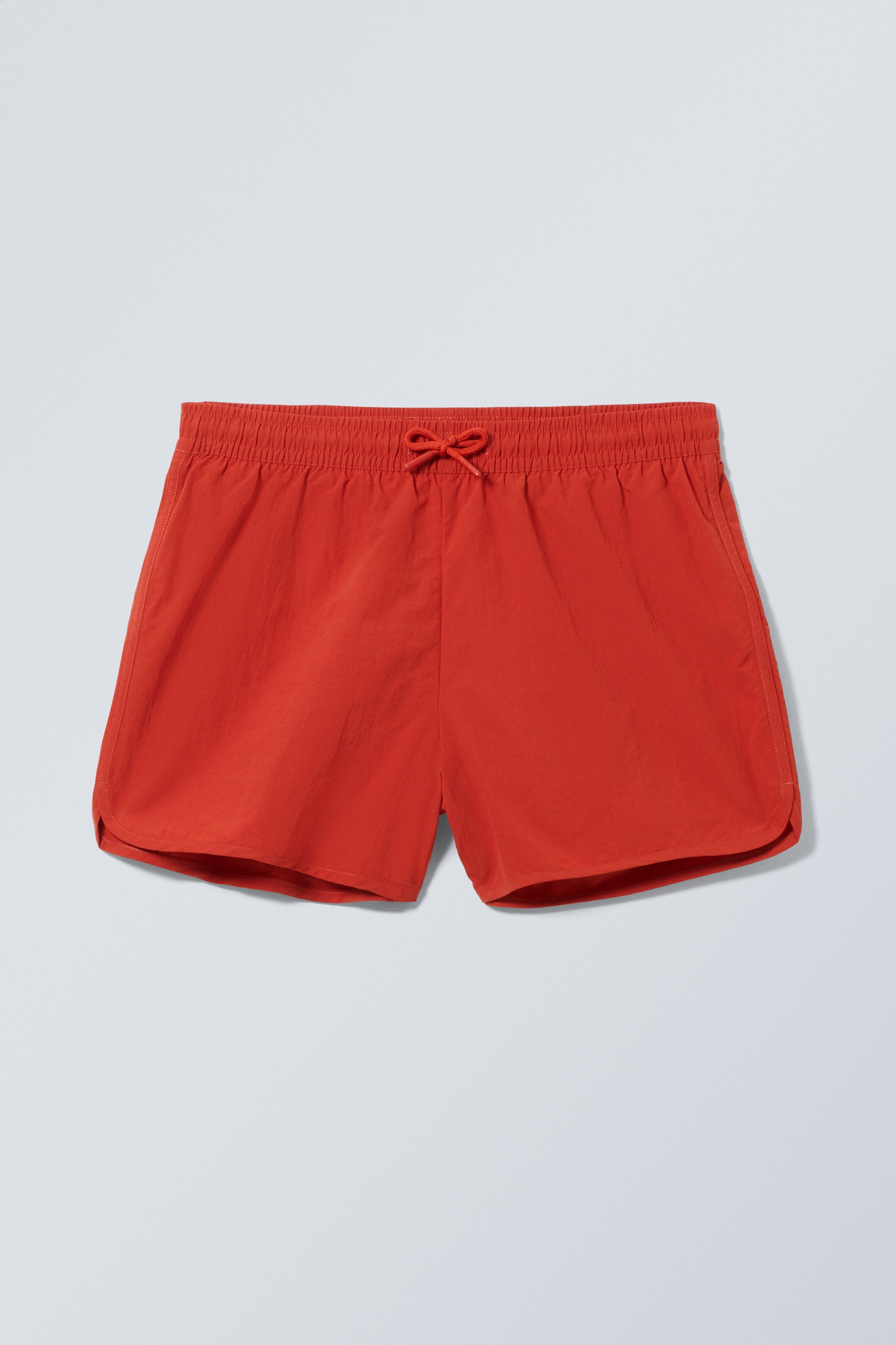 Größeres Bild ansehen: Strukturierte, mittellange Badeshorts - Rot - Men | H&M DE 1