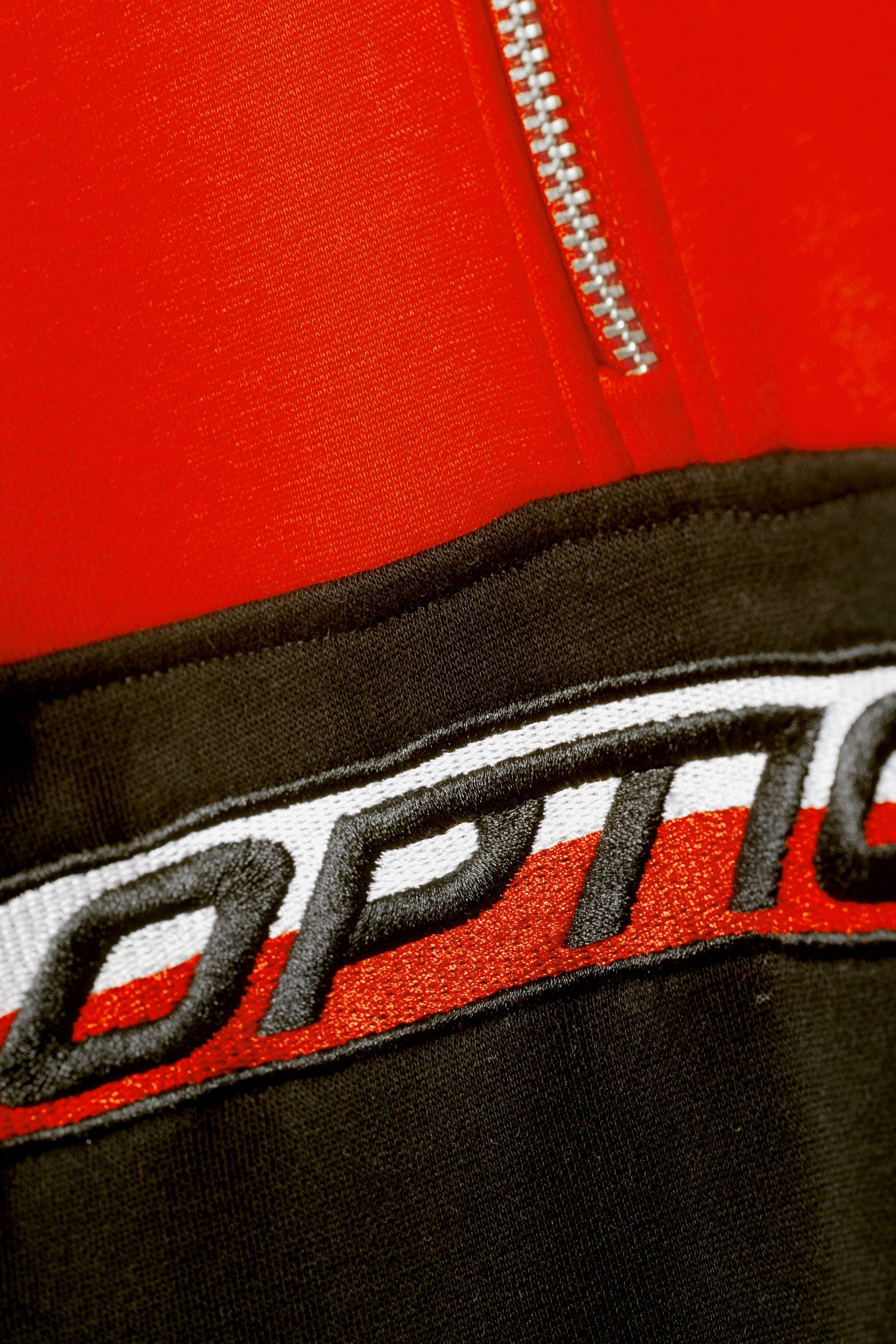 Optics - Essence Graphic Half Zip Sweatshirt - 1
