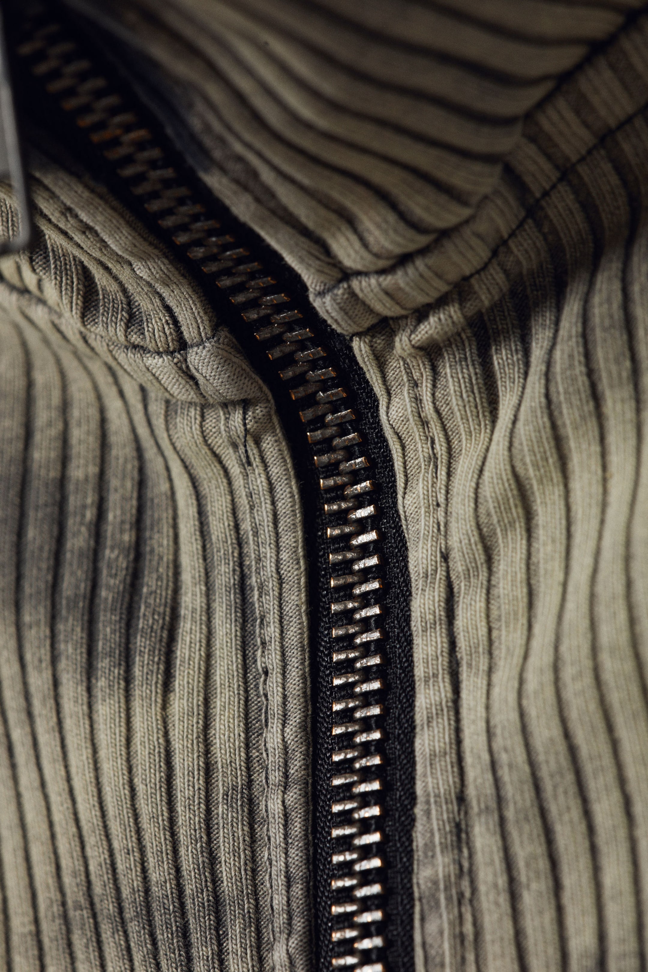 Two Tone Beige & Black Strokes - Toni Two Tone Rib Zip Turtleneck - 1