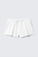 Weiß - Mini-Jersey-Shorts mit mittelhohem Bund - 0