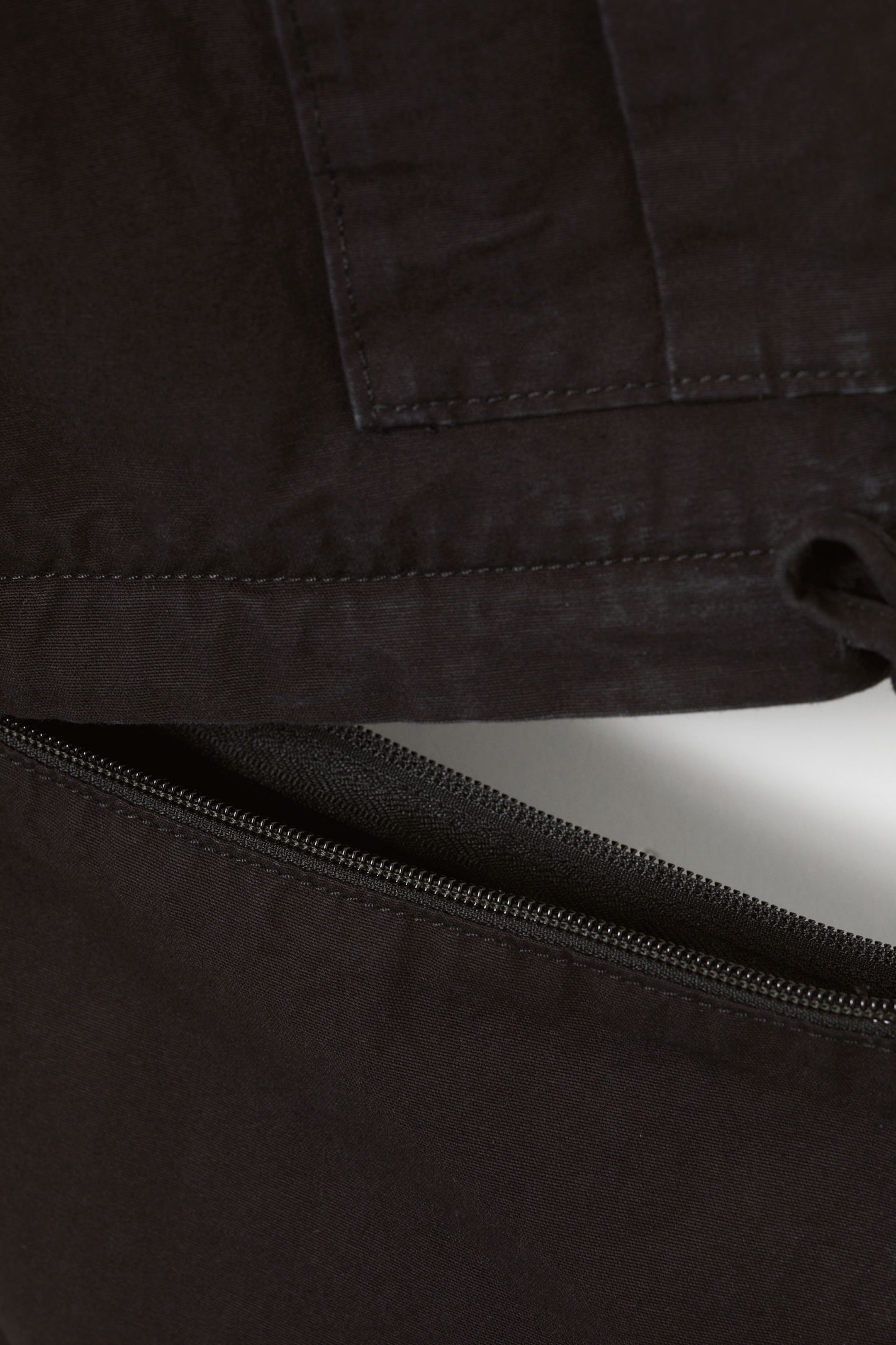 Sulphur Black - Relaxed Convertible Cargo Trousers - 1