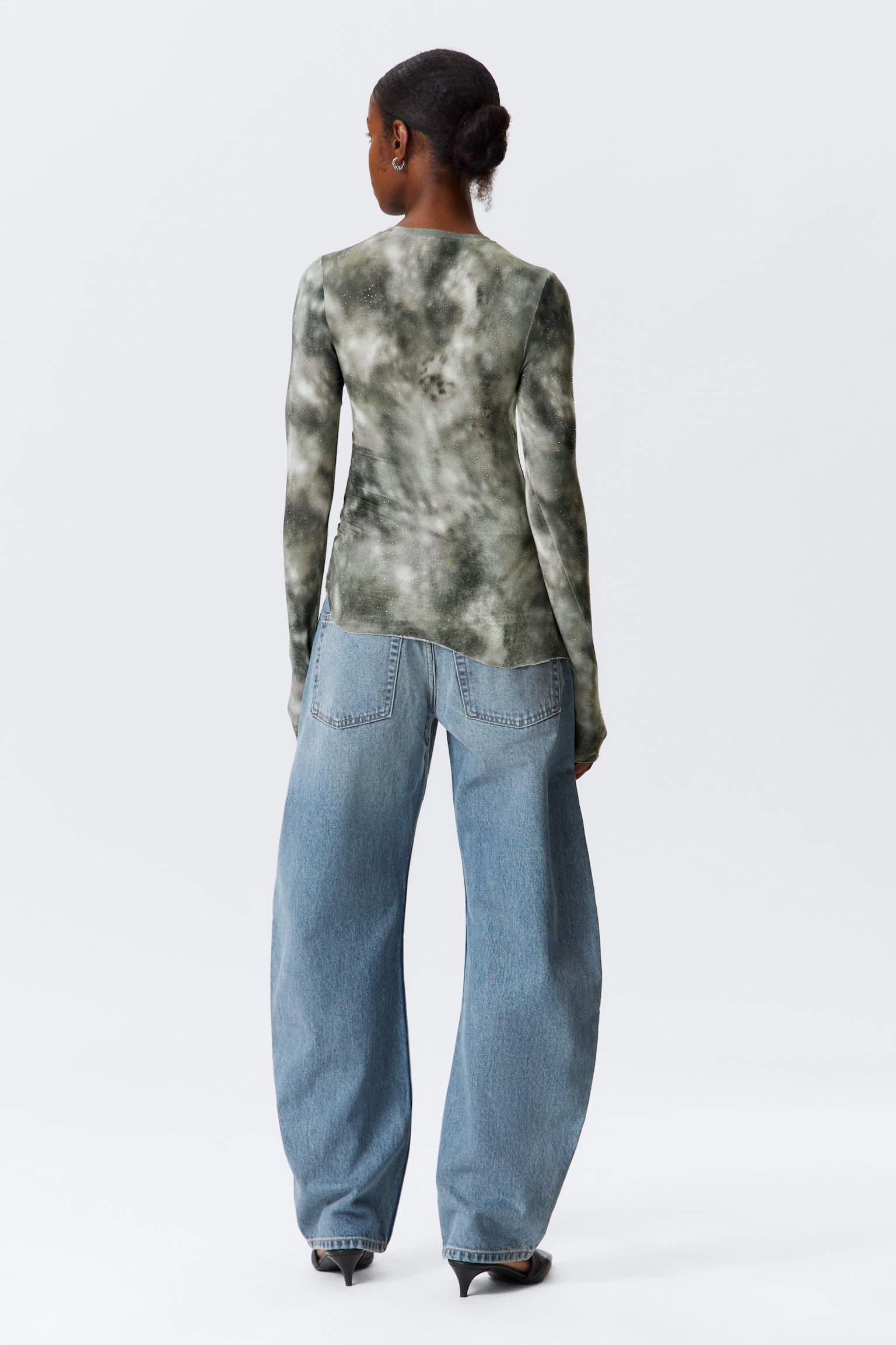 Slim fit tričko s potlačou a kamienkami - Tlač a kamienky/Tmavozelená khaki - 6