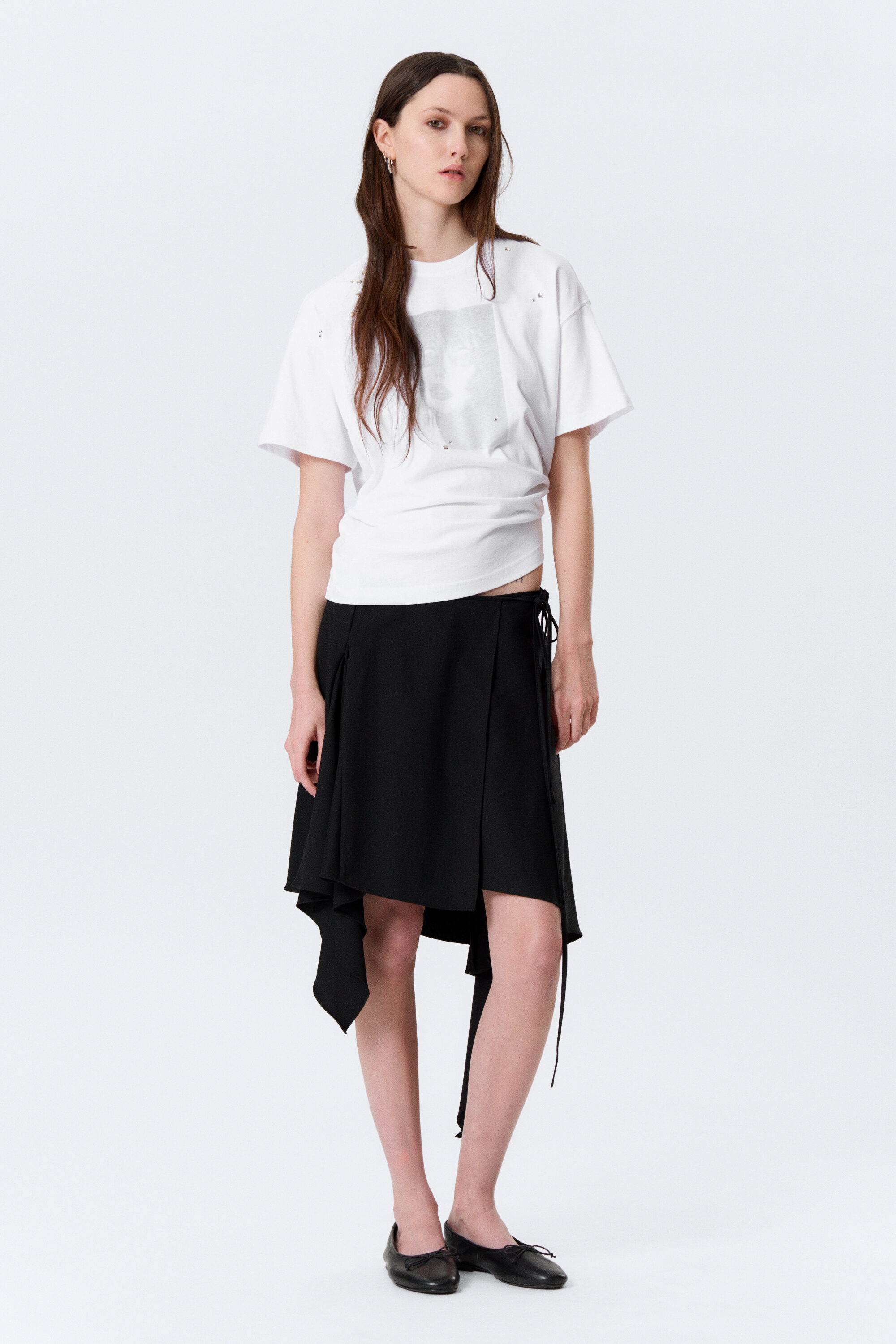 asymmetric mid rise wrap midi skirt - Black | Weekday EU