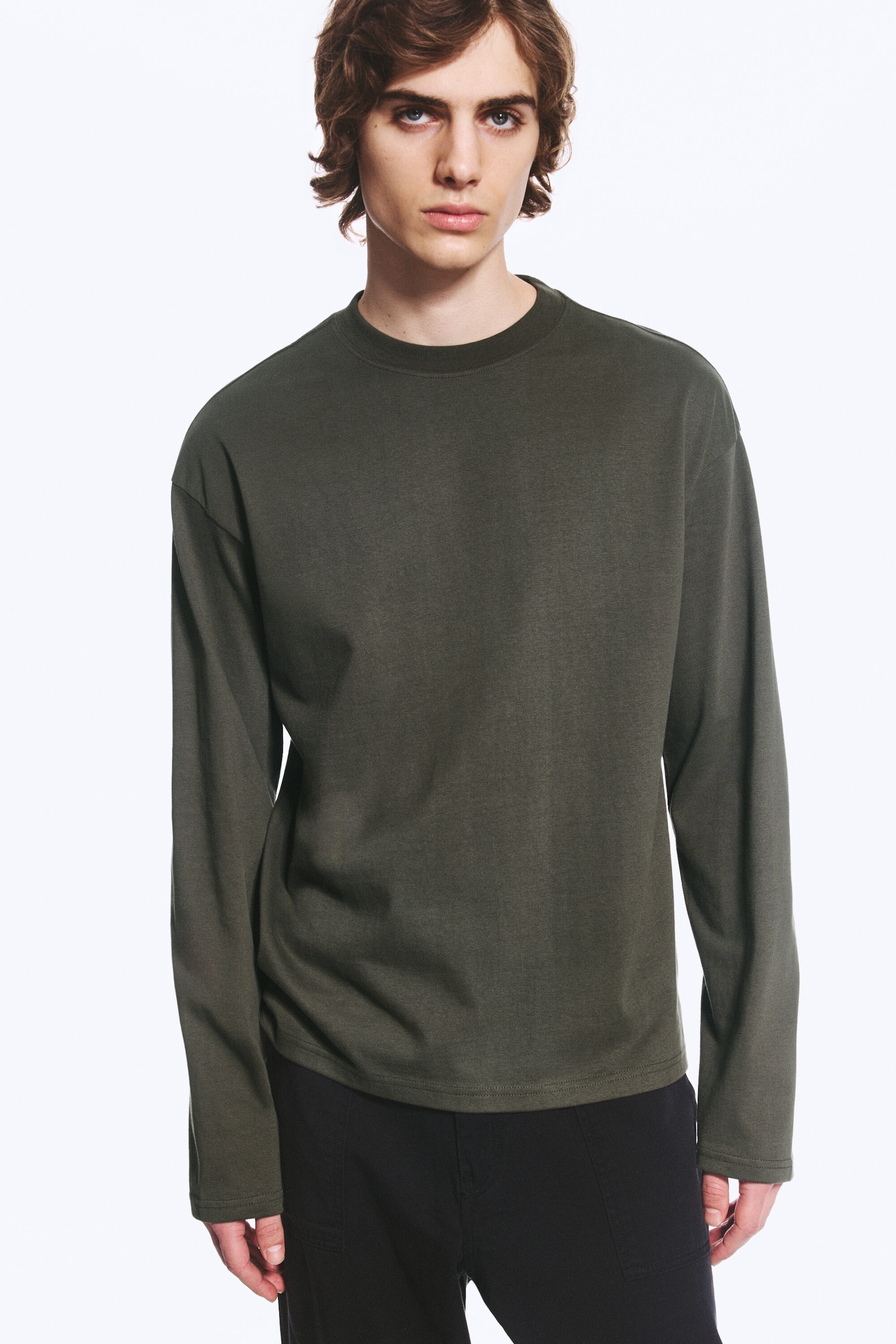 Dunkles Khakigrün - Boxy Longsleeve mit lockerer Passform - 1