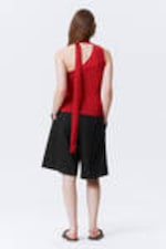 Rot - Lyocell One-Shoulder-Top zum Binden - 3