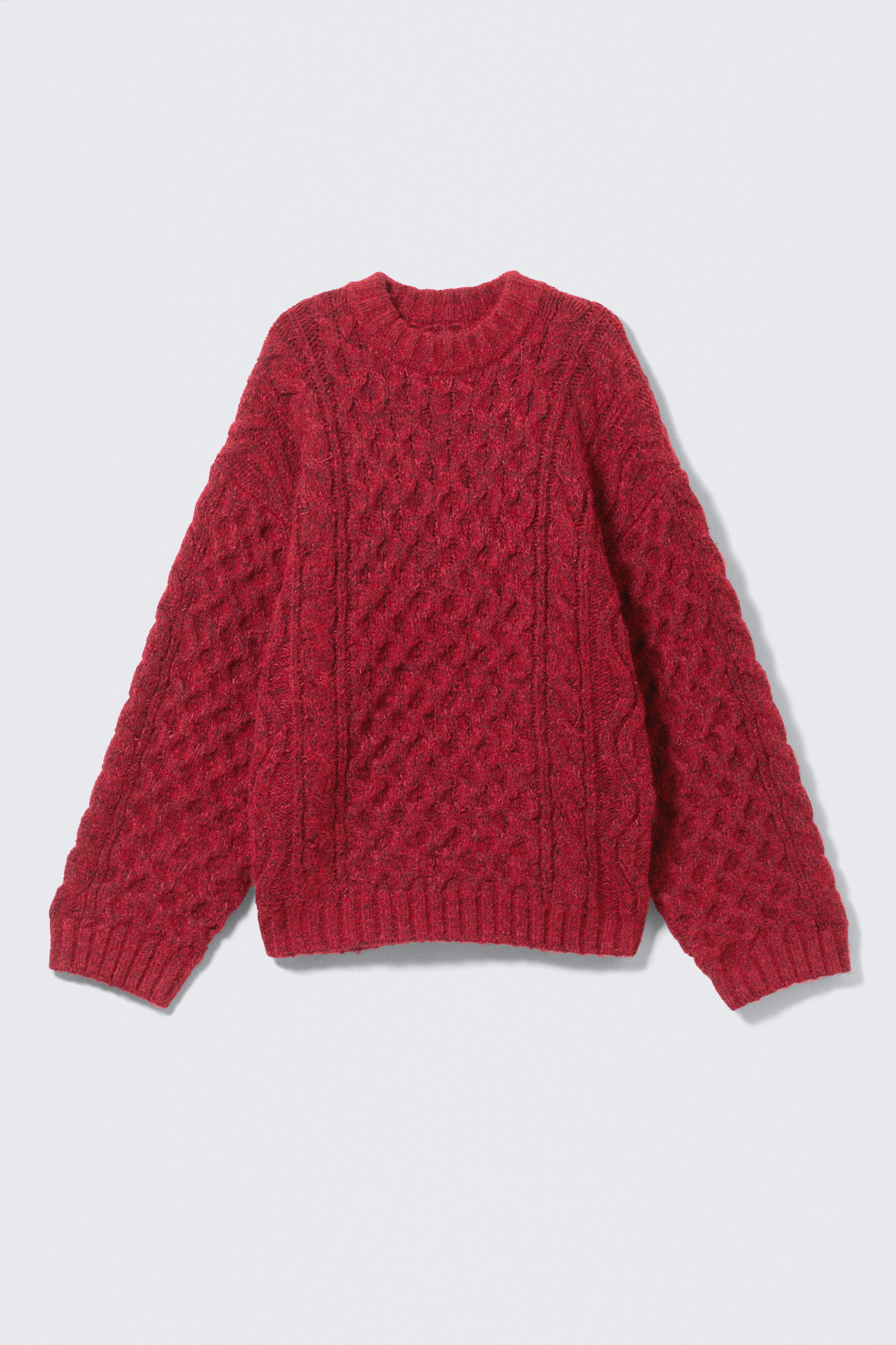 Leuchtendes Rot - Langer, strukturierter Strickpullover mit Zopfmuster - 3