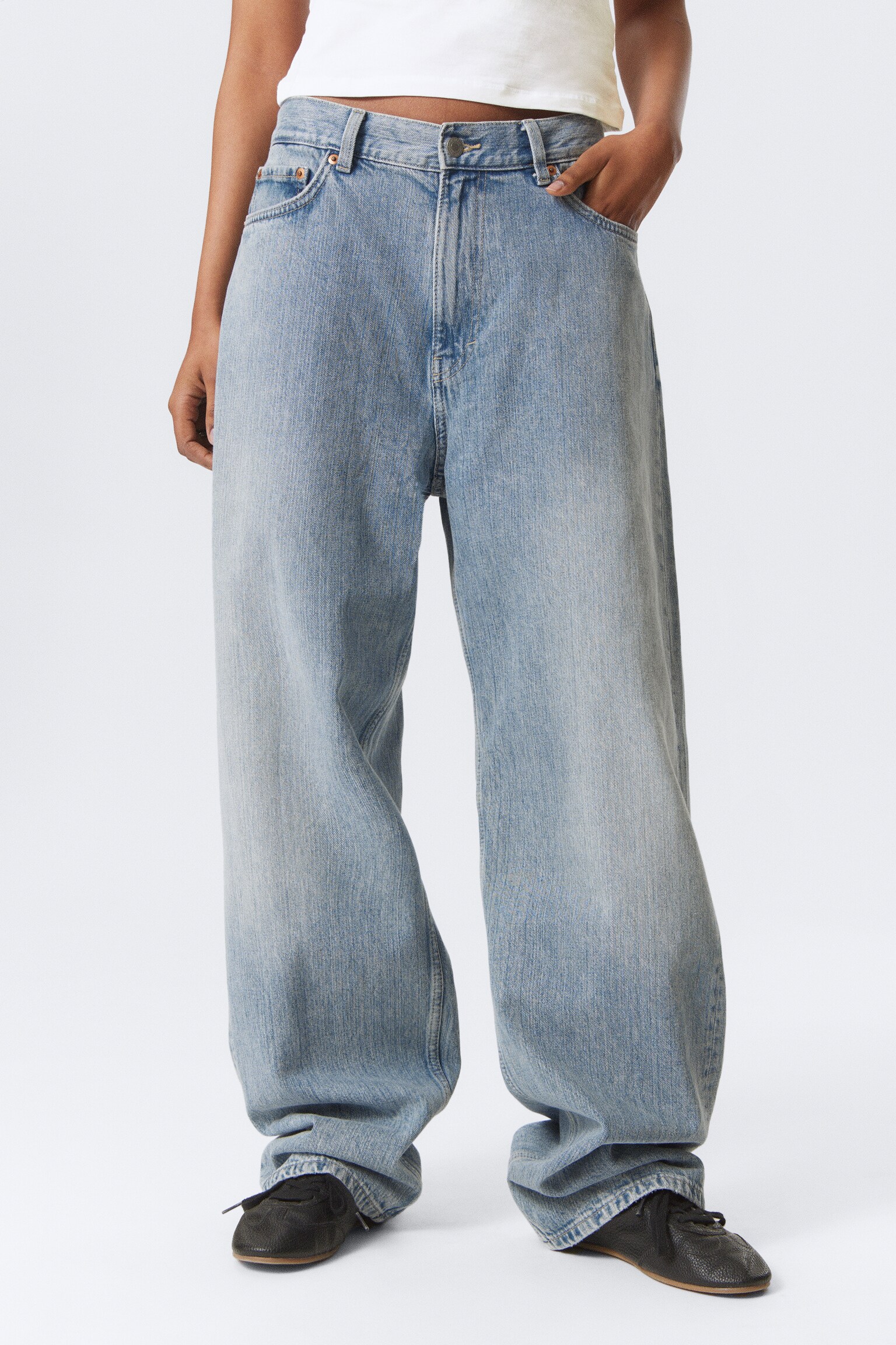 Galaxy Loose Straight Leg Jeans - Blue Fade - Medium Blue/90s Blue - Medium Blue/Brick Blue - Light Blue/2000 Blue - Medium Blue/Second Blue - Blue/Tuned Black - Black/Port Blue - Light Blue/Canyon Grey - Medium Grey/Deep Sea Blue - Dark Blue/Steel Blue - Medium Blue - 4