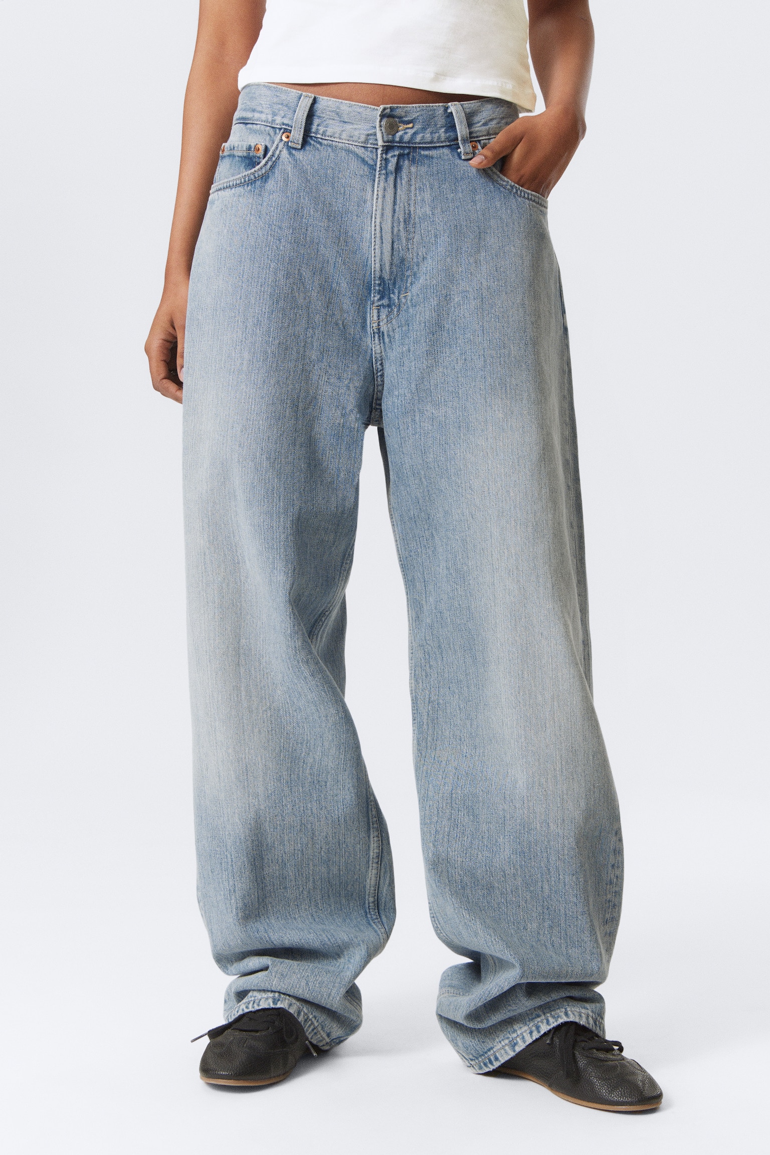 Galaxy Loose Straight Leg Jeans - Blue Fade - Mittelblau/2000 Blue - Mittelblau/Tuned Black - Schwarz/Second Blau - Blau/Brick Blue - Hellblau/Port Blue - Hellblau/90s Blue - Mittelblau/Deep Ocean Blue - Dunkelblau/Canyon Grey - Mittelgrau/Steel Blue - Mittelblau - 4