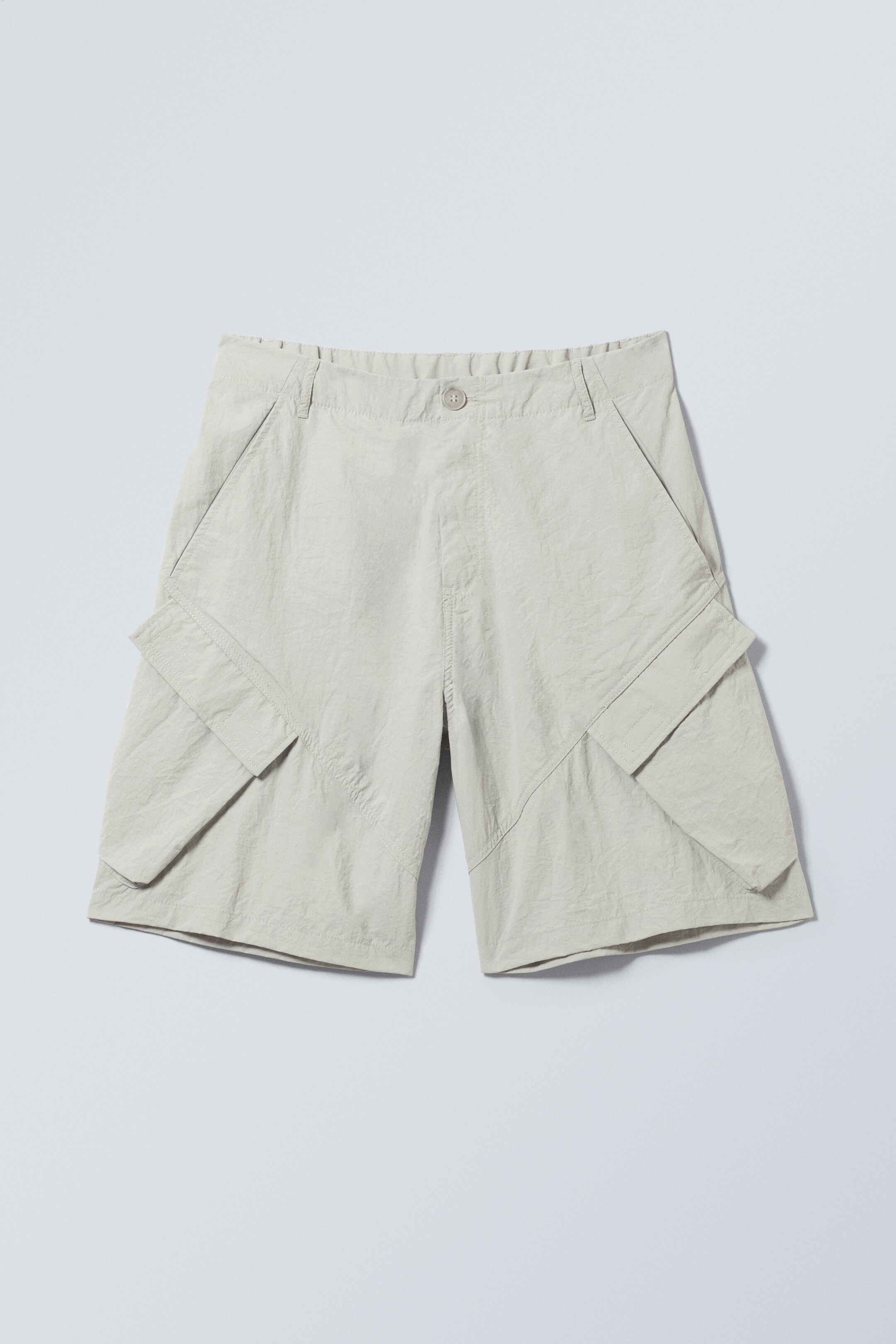 View larger image: Tilted Relaxed Cargo Shorts - Light Dusty Grey - Men | H&M GB 1
