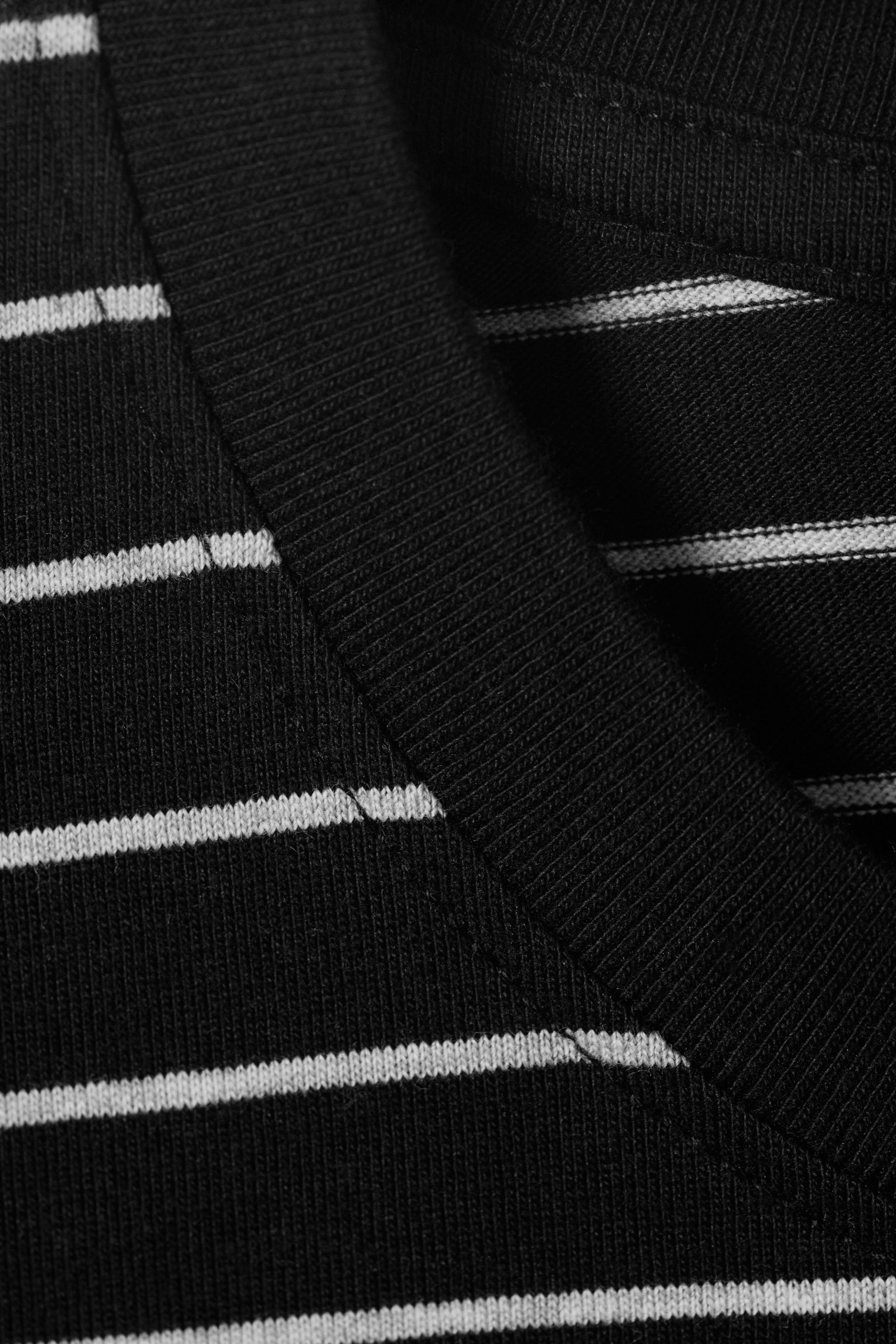 Striped Black - Long-Sleeved Boxy Cotton T-shirt - 5