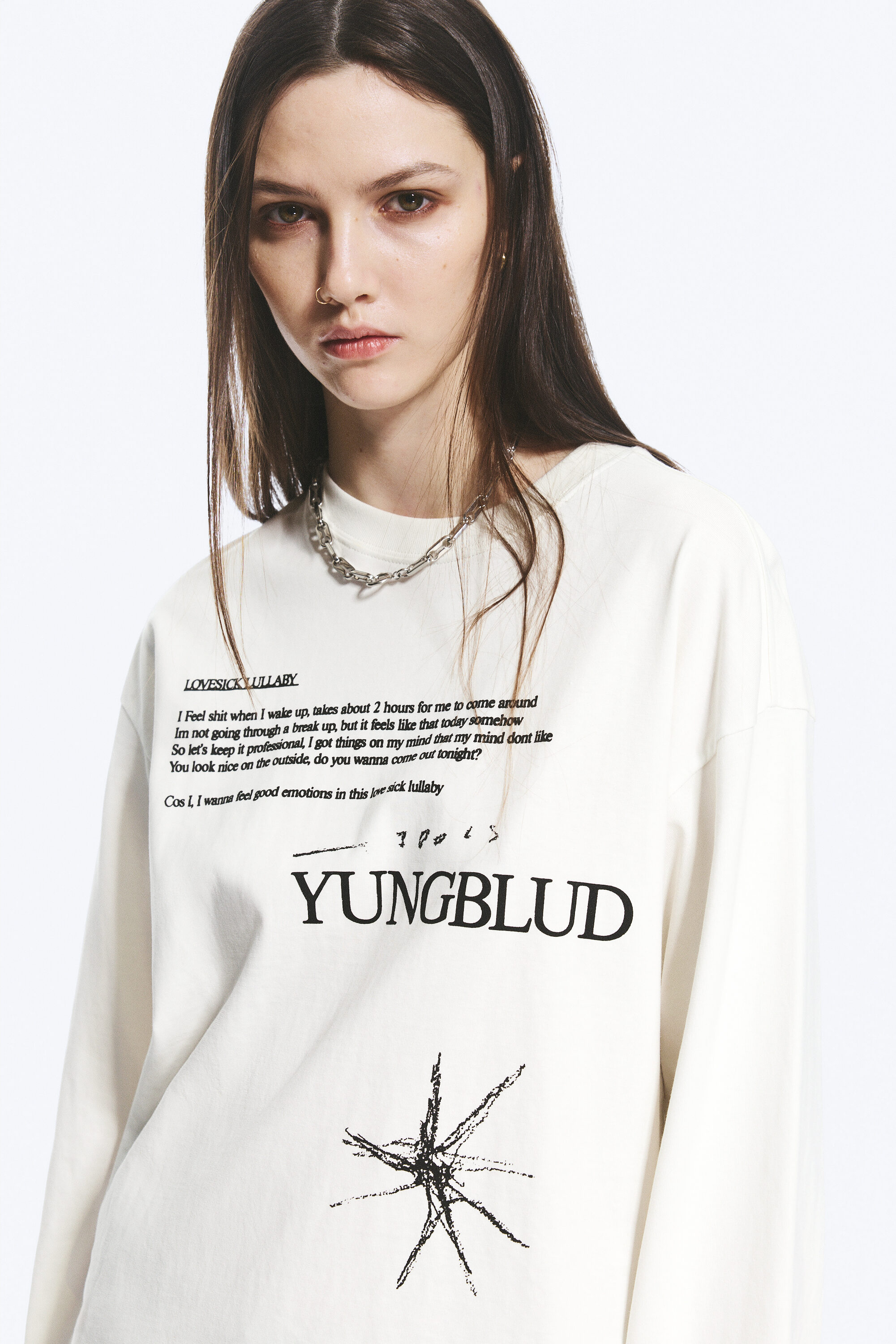 yungblud boxy printed long-sleeved tee - Off-white | Weekday WW