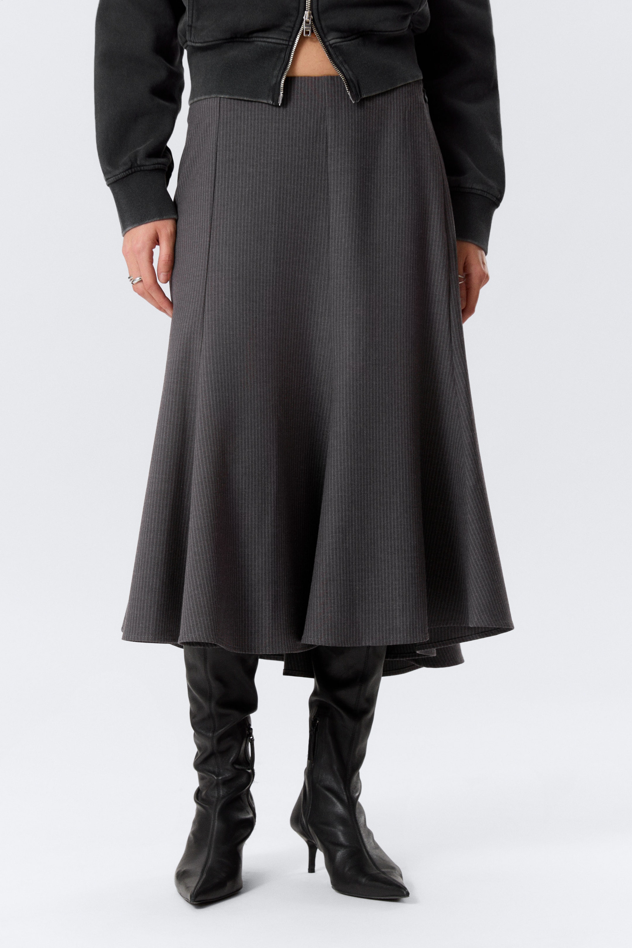 Striped Dark Grey - Midi Slim Volume Skirt - 2