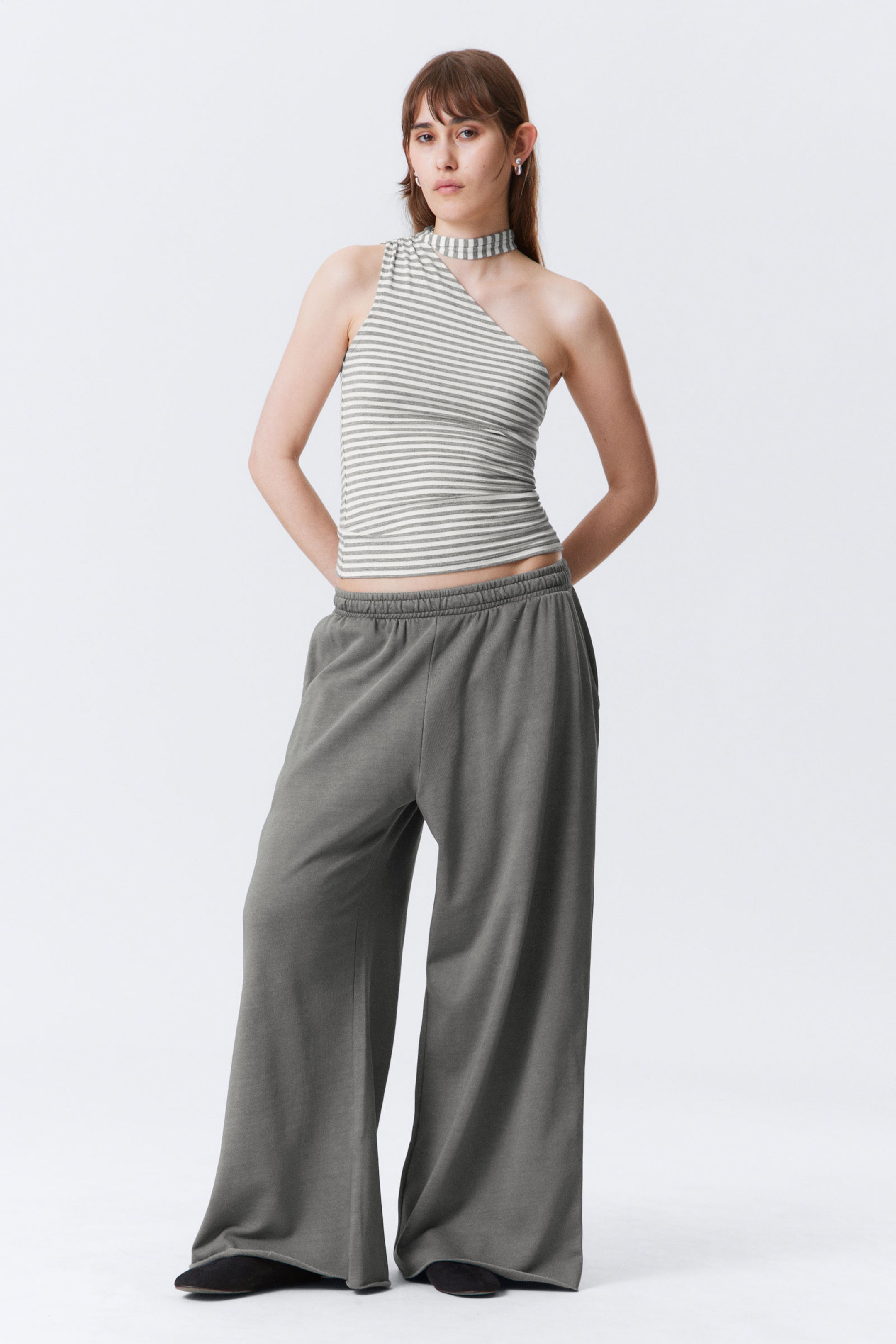 #3A3A3D - Low Rise Wide Leg Baggy Sweatpants - 1