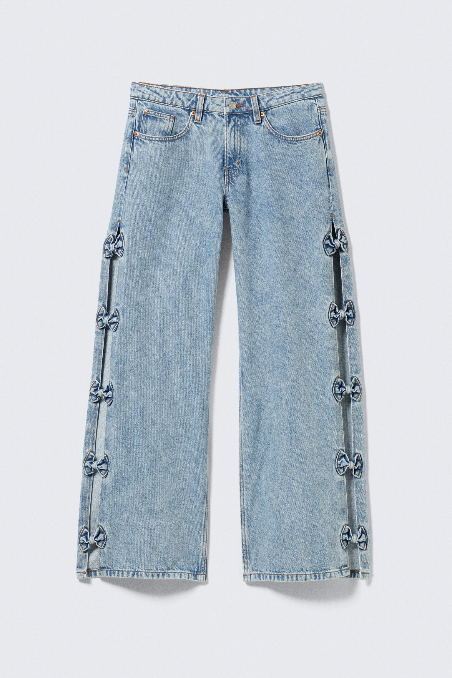 Imoo Low Rise Wide Leg Bow Jeans - Mid Blue - Medium Blue