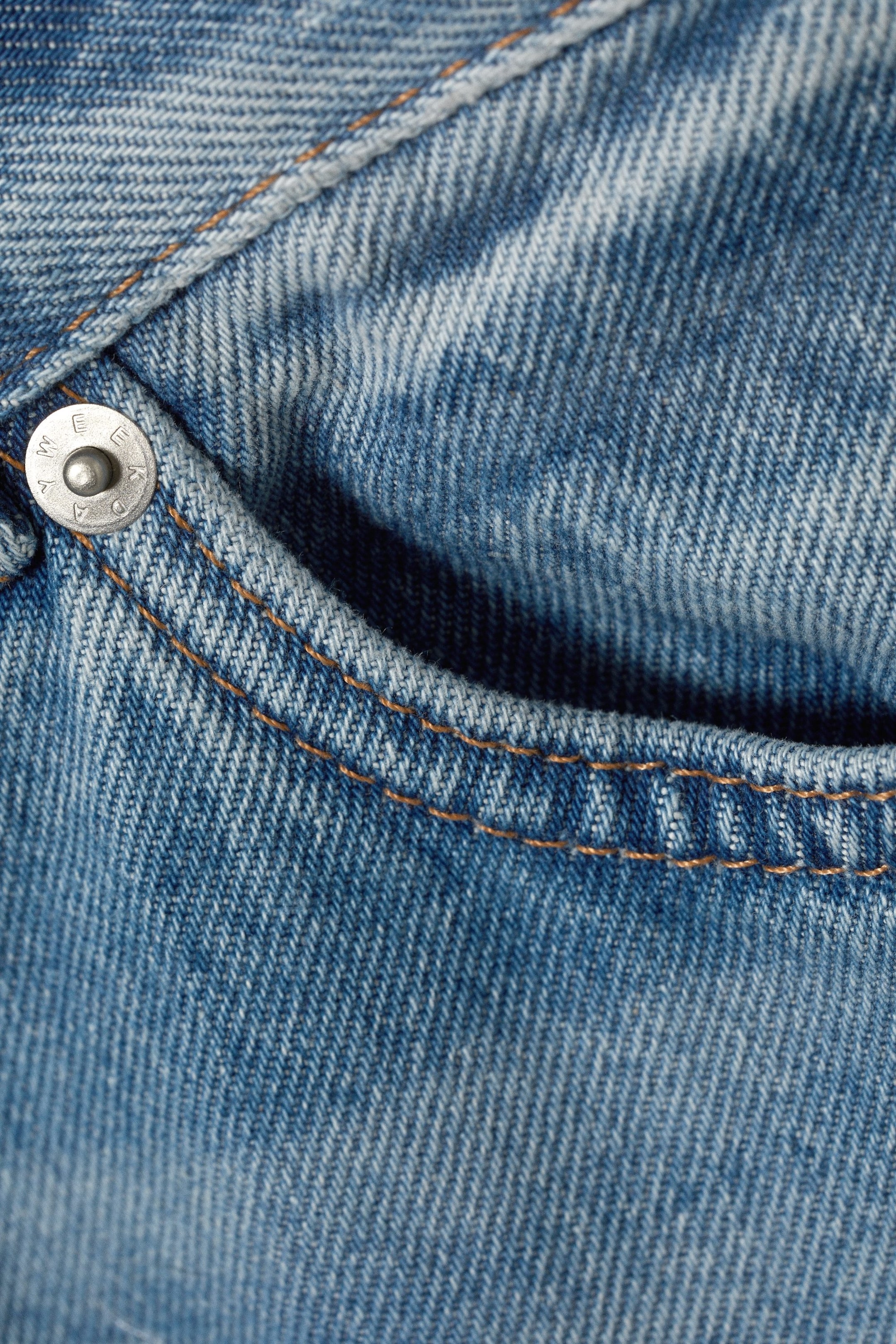 Προβολή μεγαλύτερης εικόνας: Rail Mid Rise Loose Wide Leg Jeans - Seventeen Blue - Medium Blue - Ladies | H&M GR 2