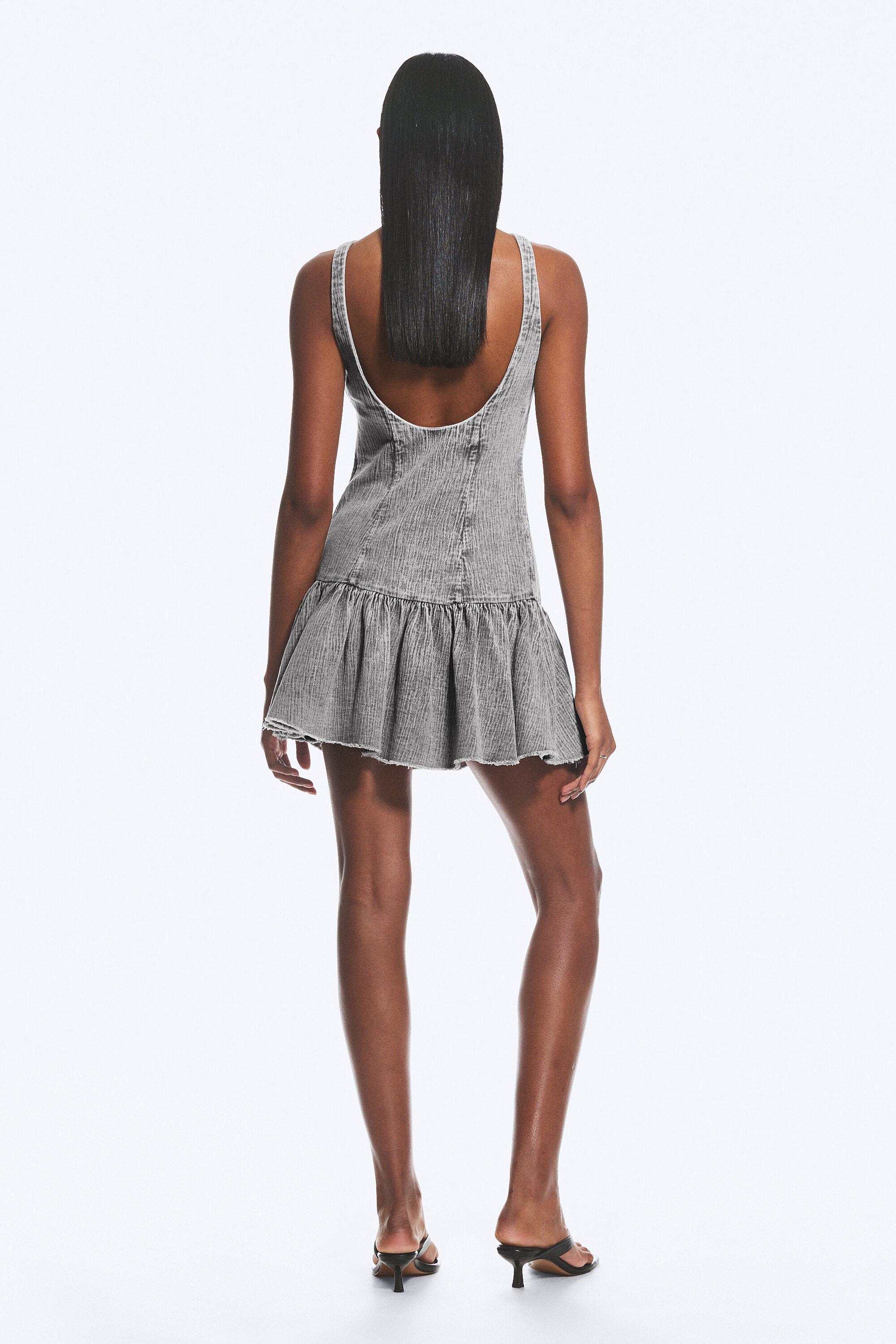 Grijs met wassing - Uitlopende mini-jurk van twill met boothals - 3