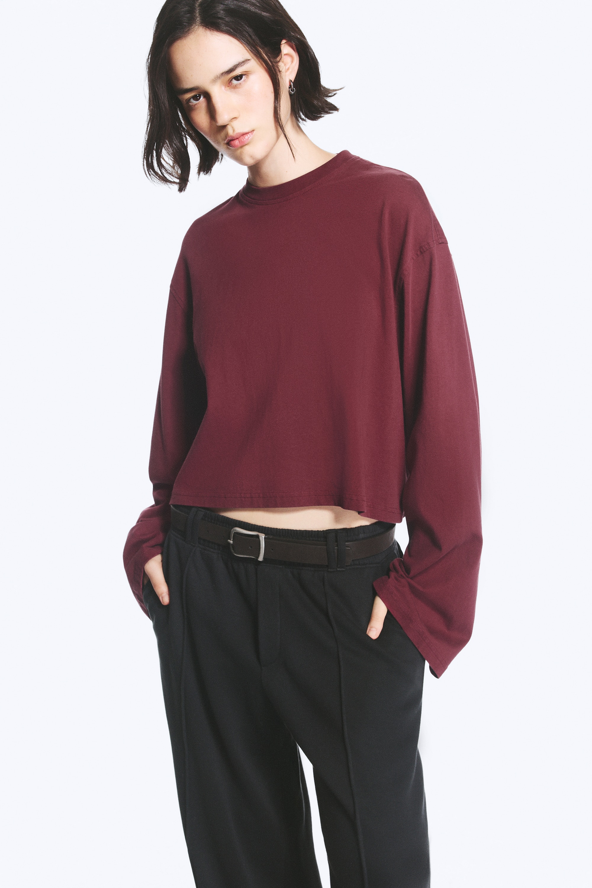Cropped Longsleeve mit Oversized Fit - Ausgewaschenes Rot/Ausgewaschenes Blau/Weiß
