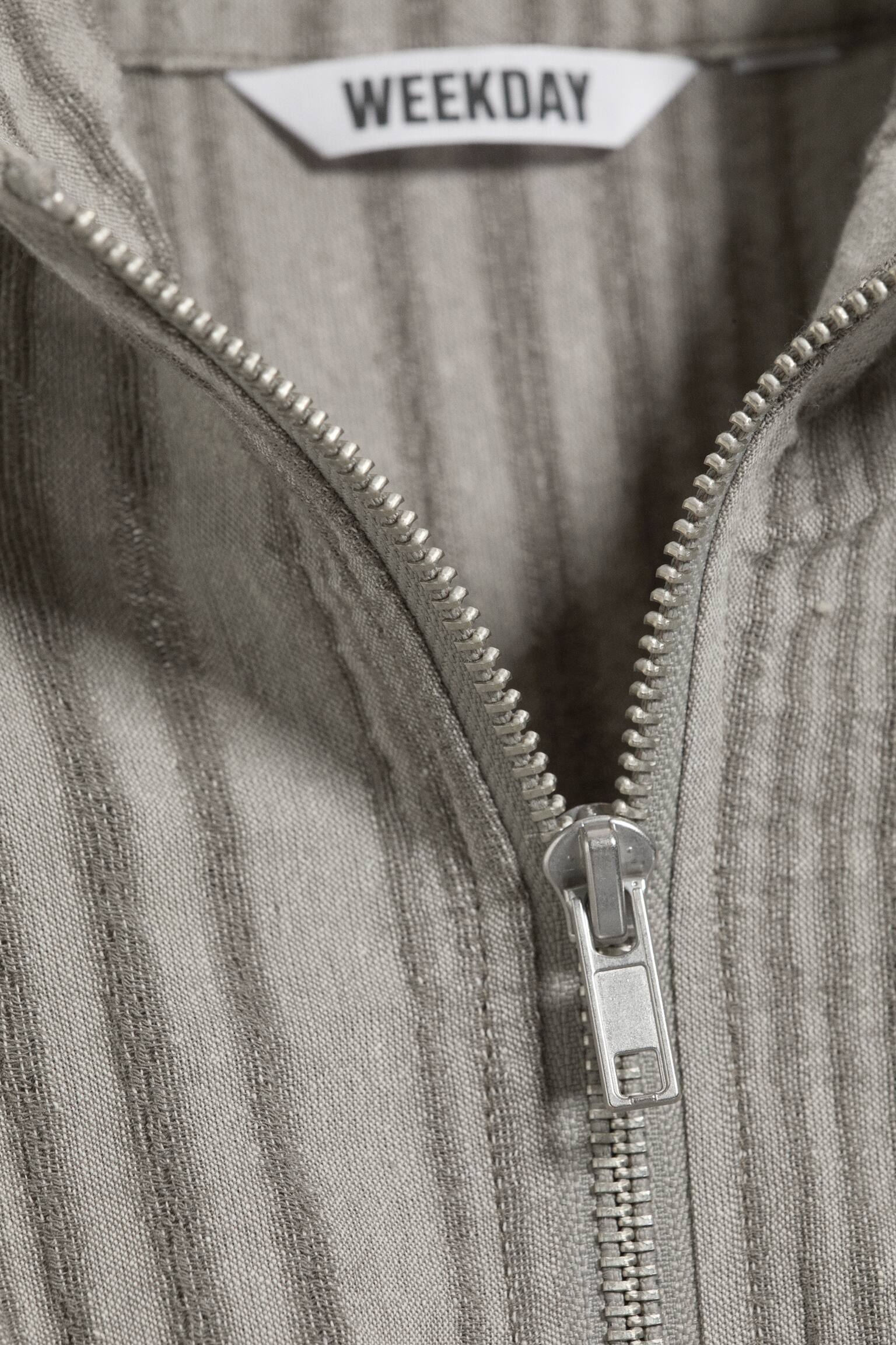 Топ без ръкави с висока яка и цип - Прахово Сиво/Светло Таупе - 4