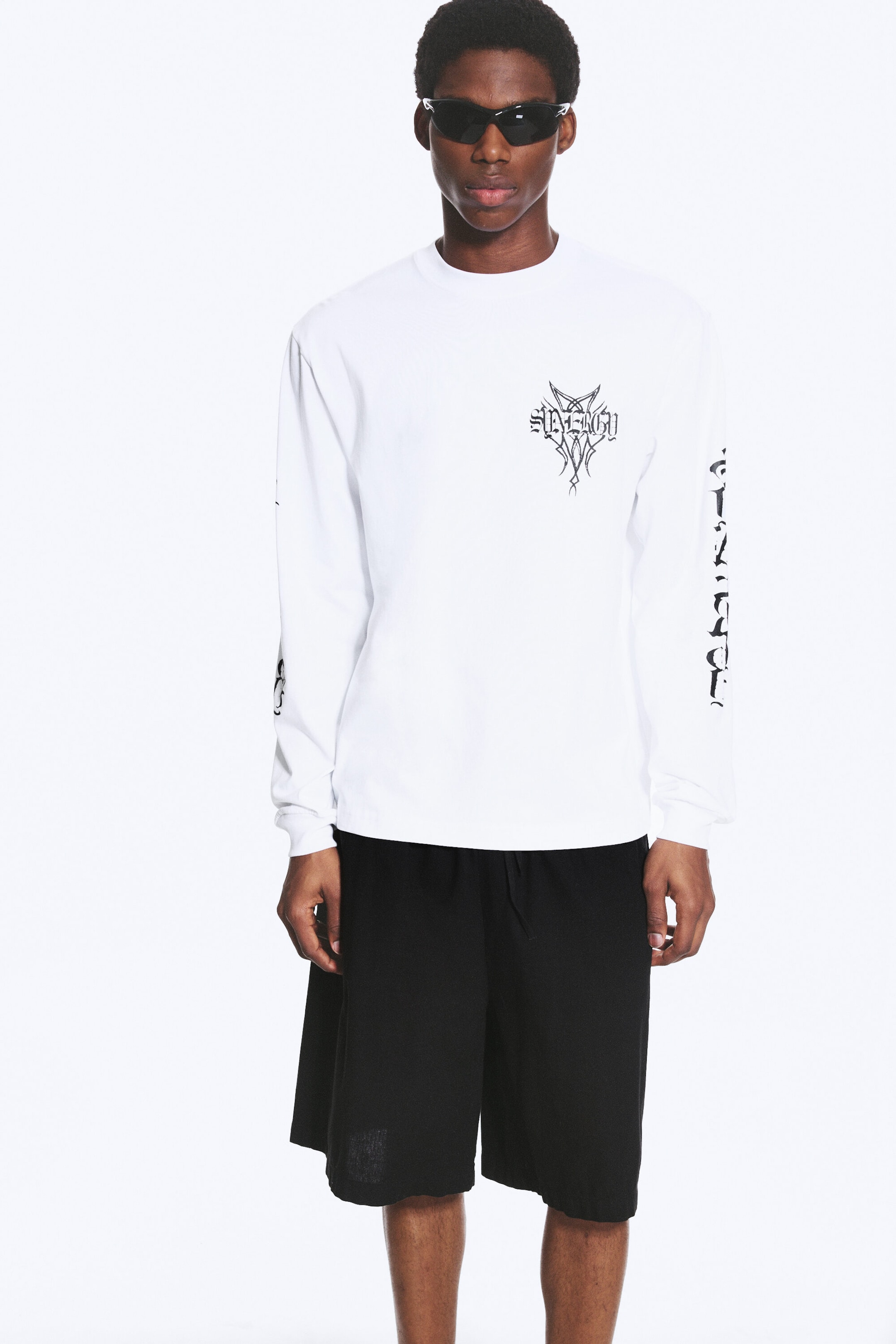 Vit - Synergy - Relaxed grafisk långärmad T-shirt - 1