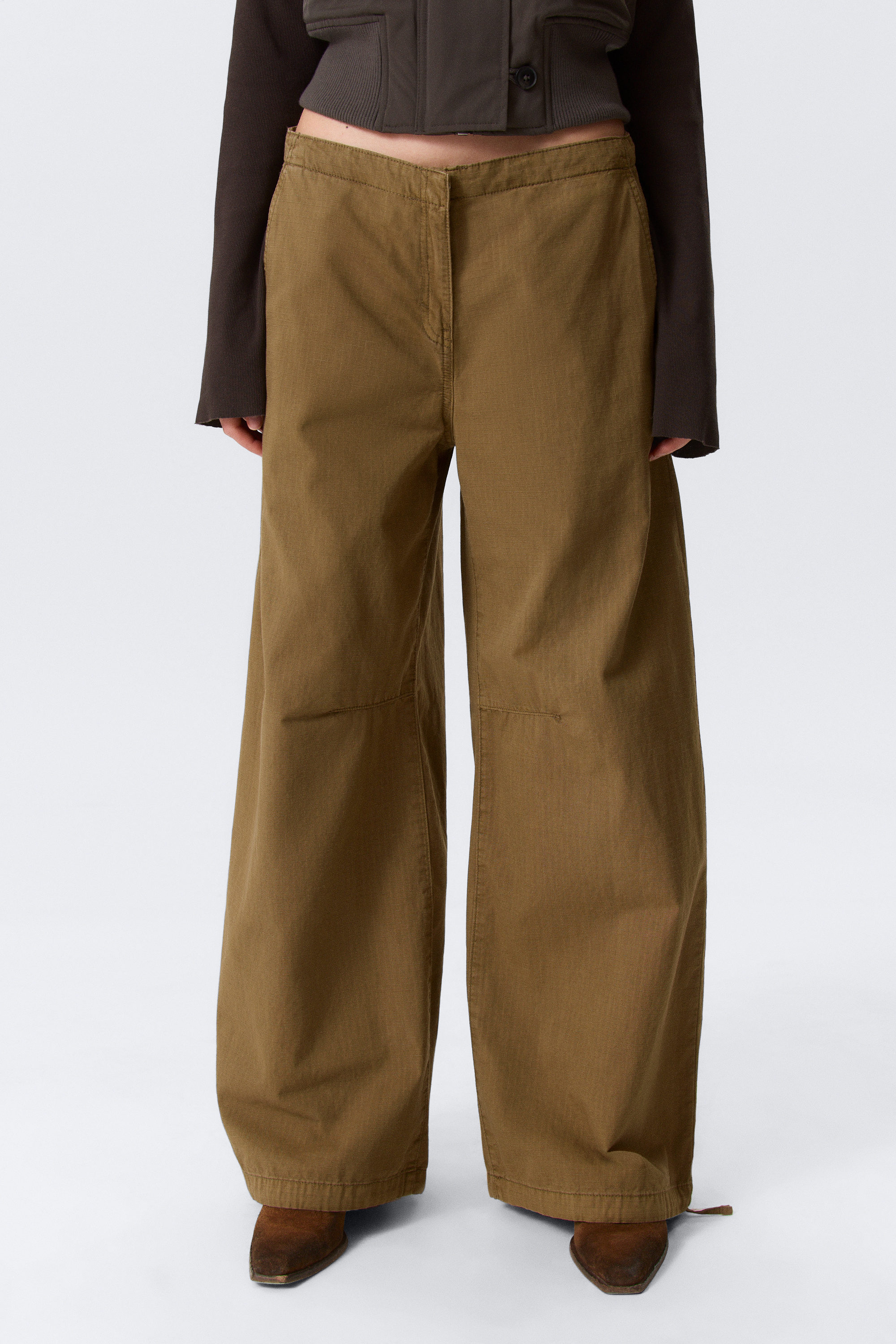 Dark Khaki - Low Rise Baggy Ripstop Trousers - 2