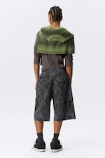 Navy Camo - Ruimvallende knielange cargoshort met halfhoge taille - 3