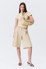 Light Beige - Loose Low Rise Three-quarter Length Suiting Shorts - 0