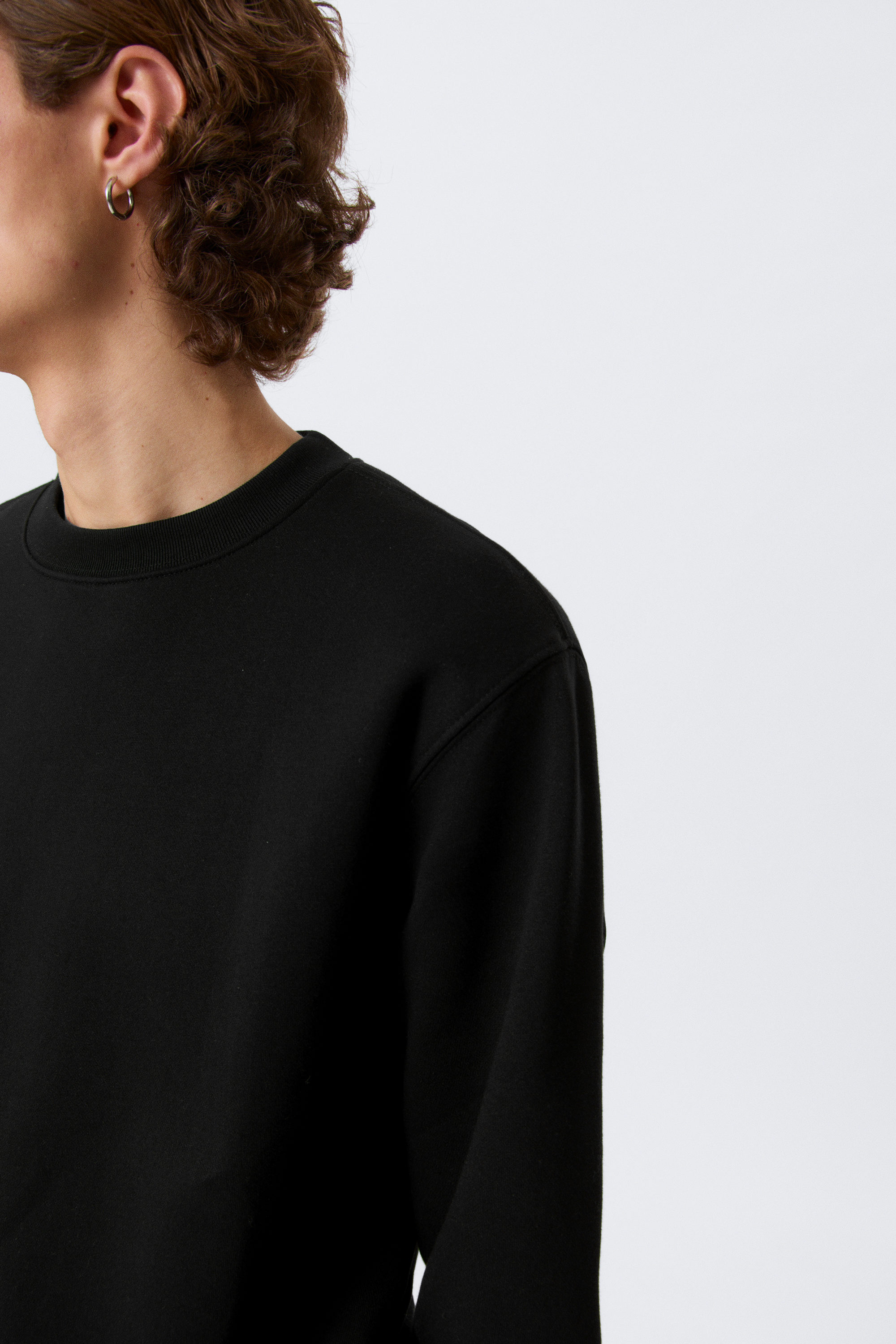 Black - Classic Sweatshirt - 2