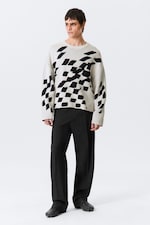 Dirty White - Kachelmuster - Boxy Jacquard-Pullover mit Grafikmuster - 3