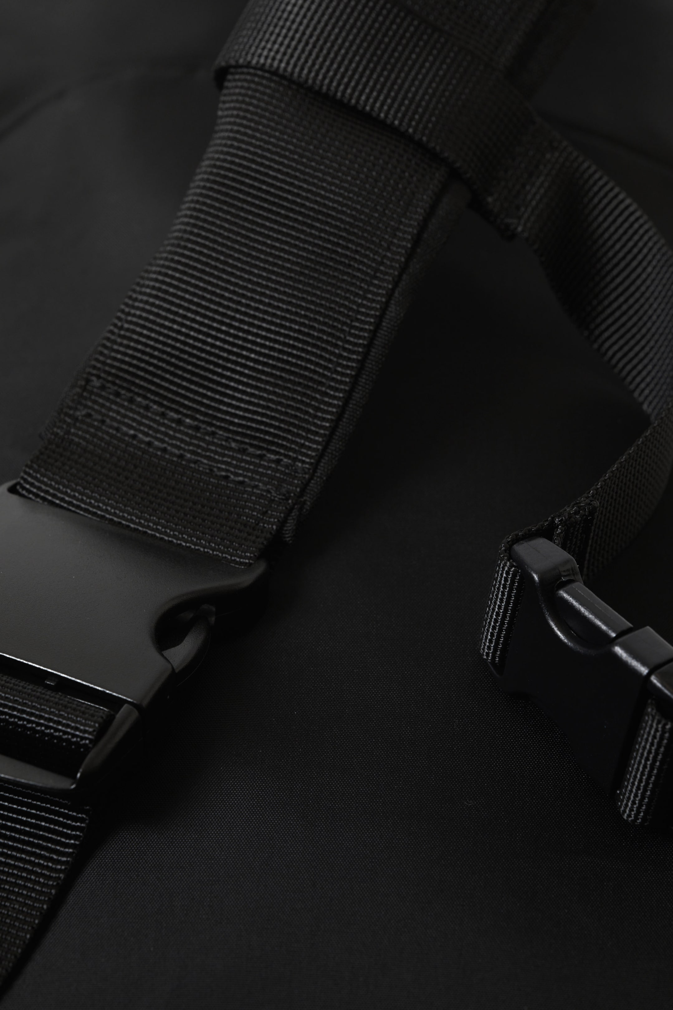 Noir - Grand sac à dos en nylon avec bandoulière - 3