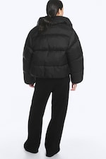 Svart - Kort, oversized pufferjakke - 3