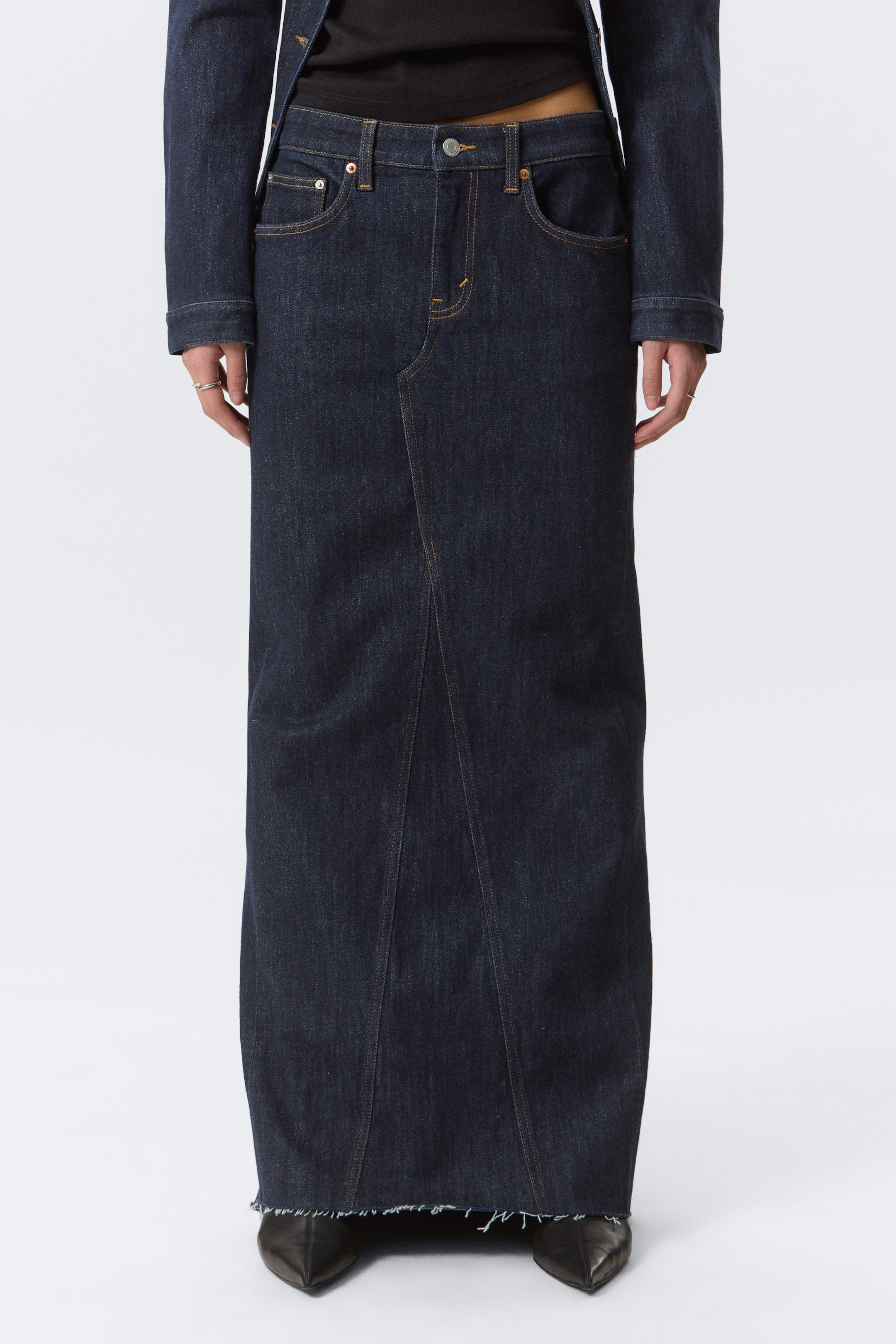 Blue Rinse - Dark Blue - Low Rise Fitted Denim Maxi Skirt - 2