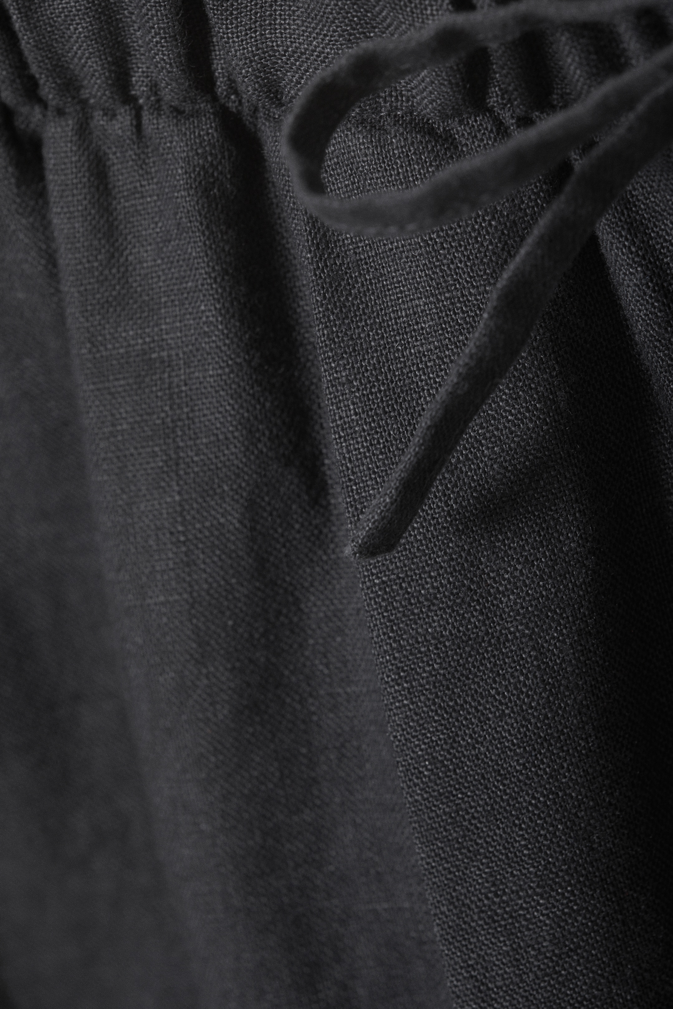 Visualizza immagine più grande: Pantaloni in lino gamba dritta, vestibilità loose - Grigio scuro - UOMO | H&M IT 6