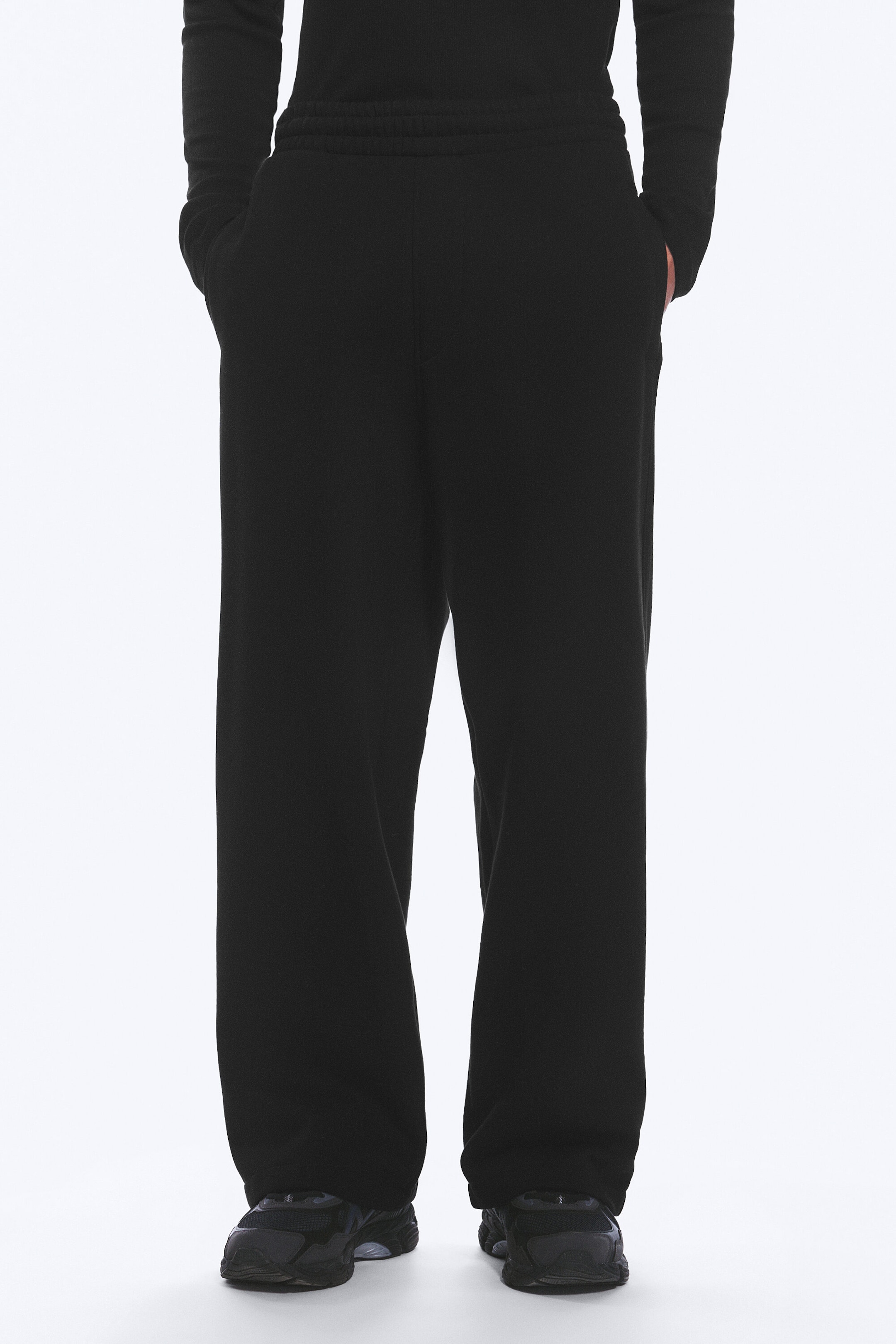 Black - Loose Sweatpants - 2