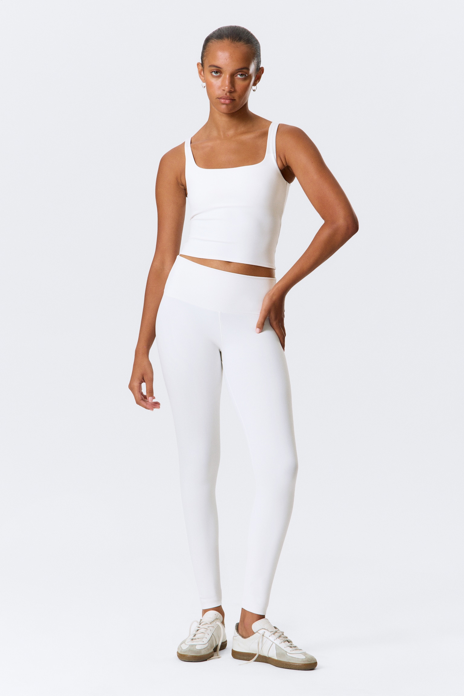 Cropped Sports Top - White/Black/Dark Brown/Dark Khaki Green - 3