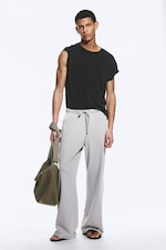 Helles Staubgrau - Weite Pyjamahose aus Baumwolle - 0