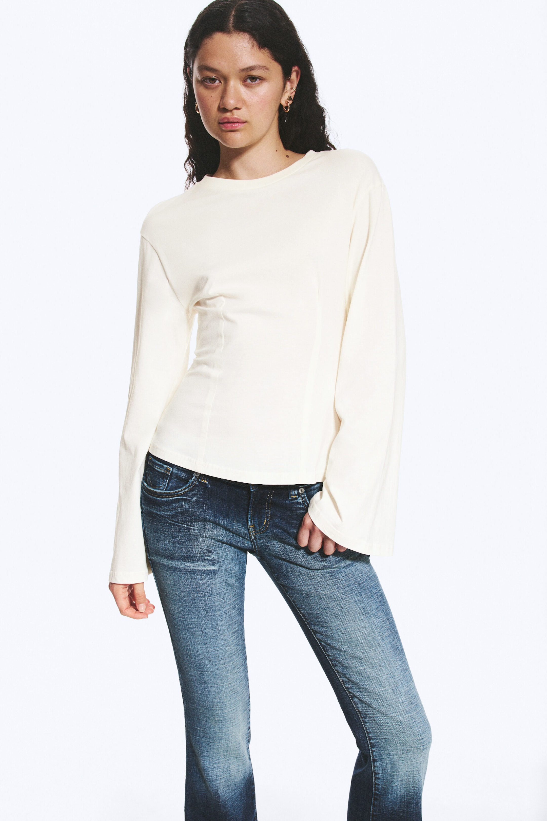 Poederwit - Nauwsluitende top met lange mouwen - 2