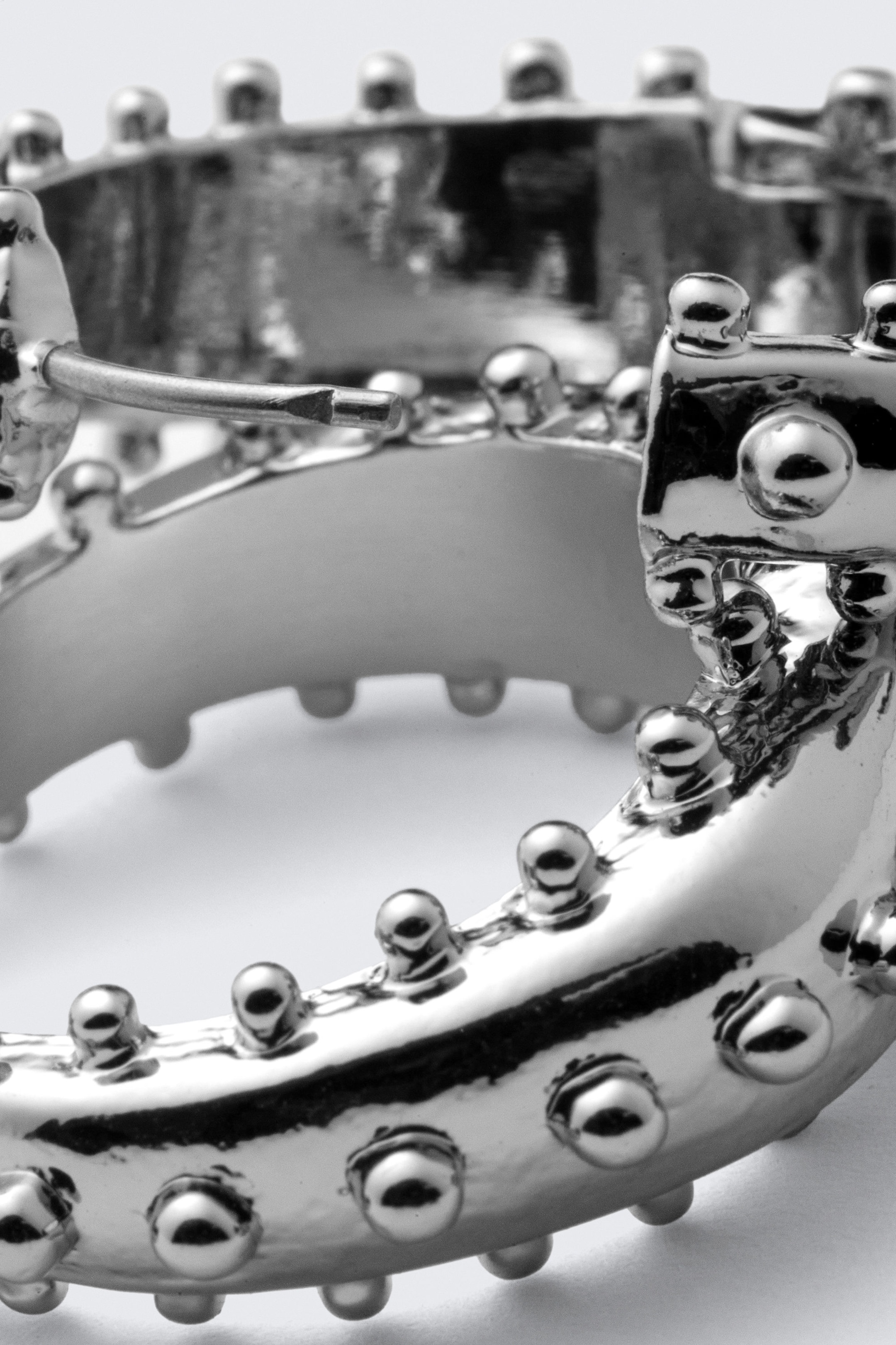 Argent - Boucles d’oreilles créoles à pois - 2