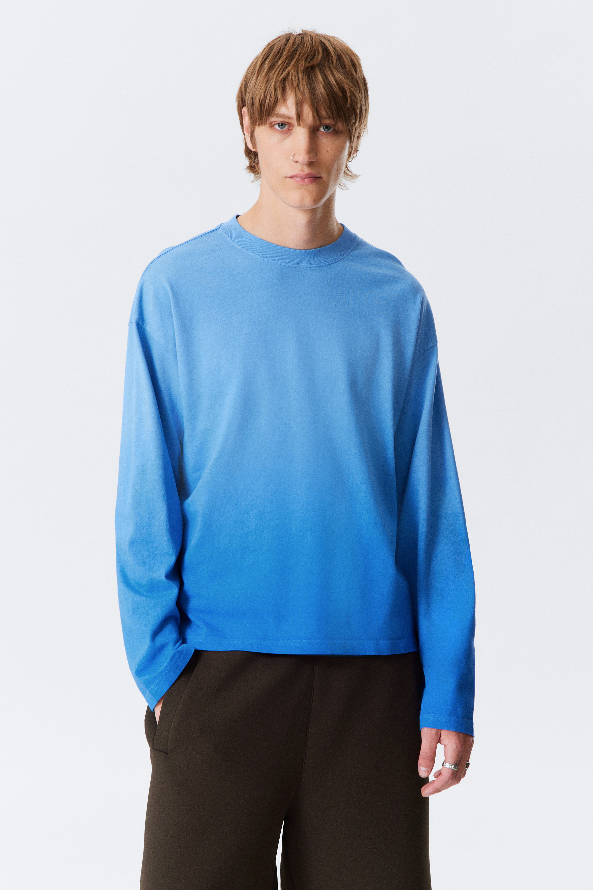 Blau mit Fading-Effekt - Tolles Longsleeve in Boxy-Passform - 1